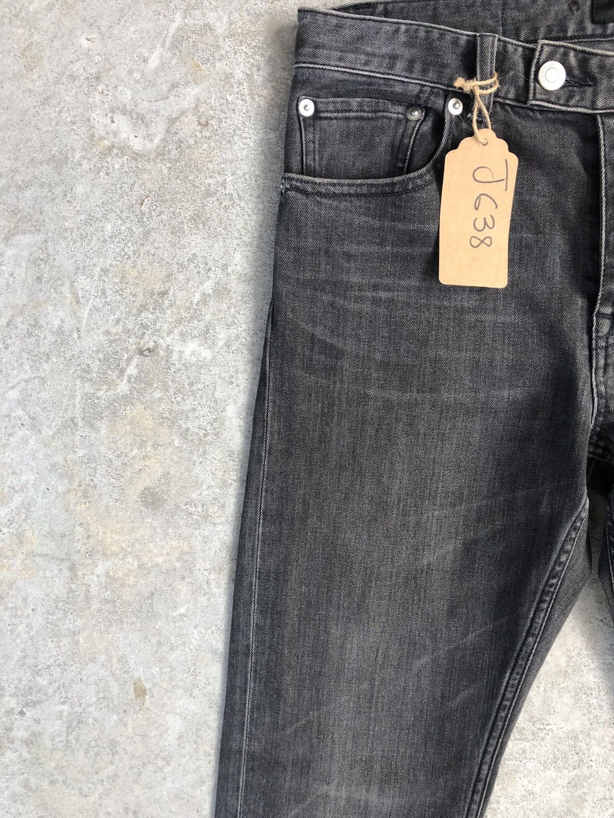 Undercover × Uniqlo Undercover x Uniqlo Distressed Jeans Skinny Size US 30 / EU 46 - 4 Thumbnail