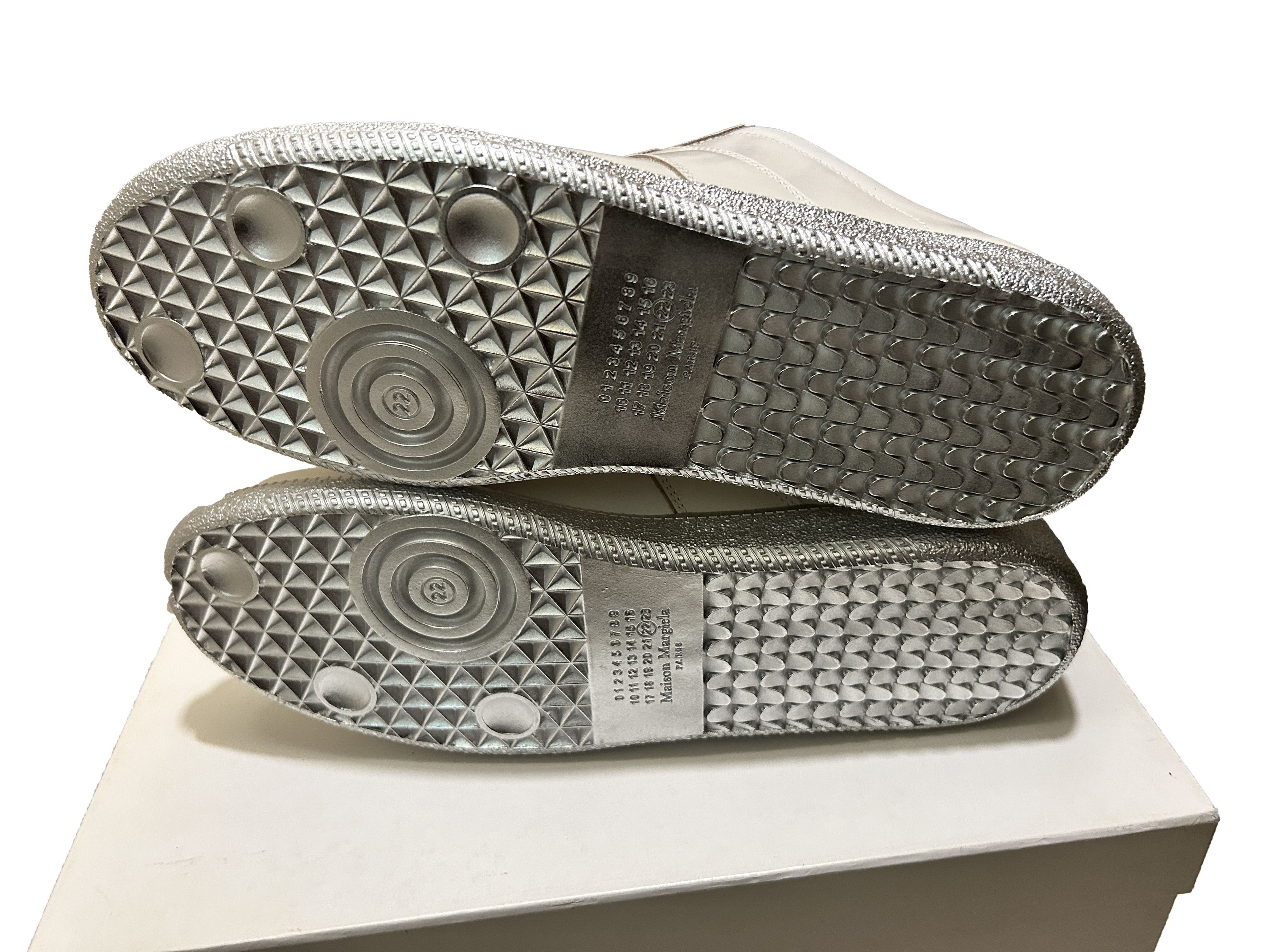 Maison Margiela MAISON MARGIELA 22 Replica low silver sole sneakers Size US 9 / EU 42 - 12 Thumbnail