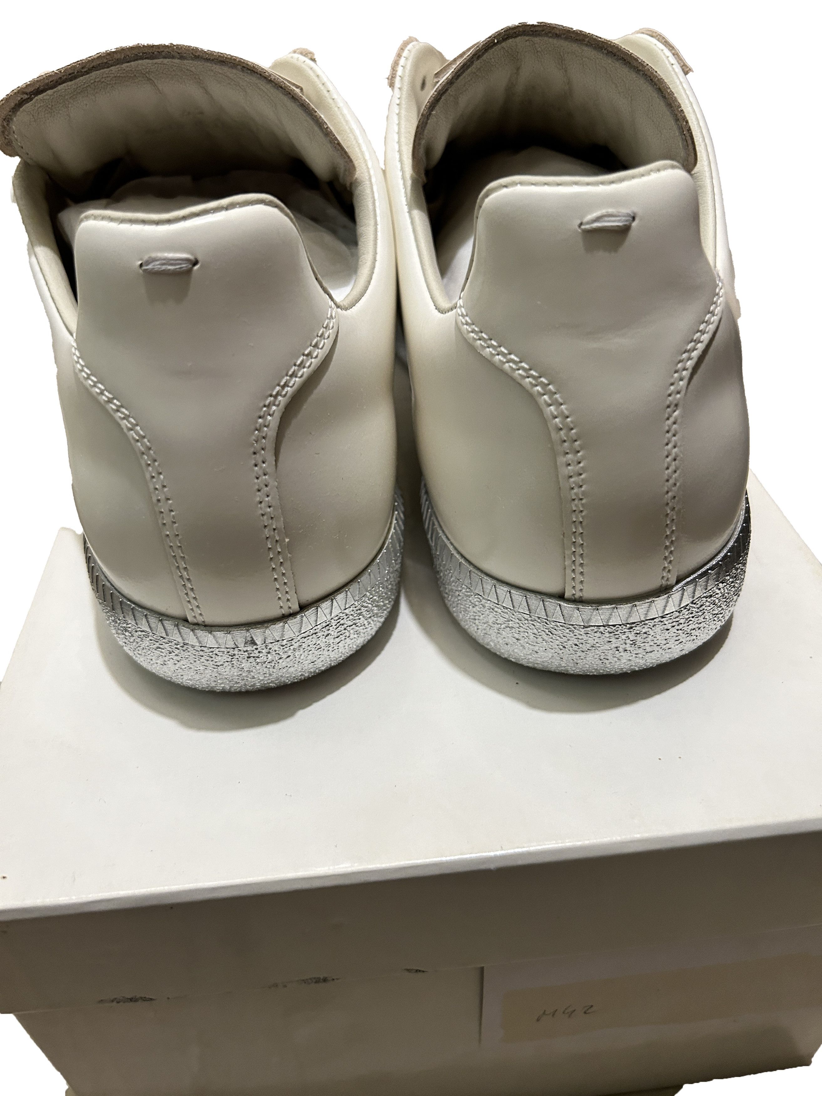 Maison Margiela MAISON MARGIELA 22 Replica low silver sole sneakers Size US 9 / EU 42 - 11 Thumbnail