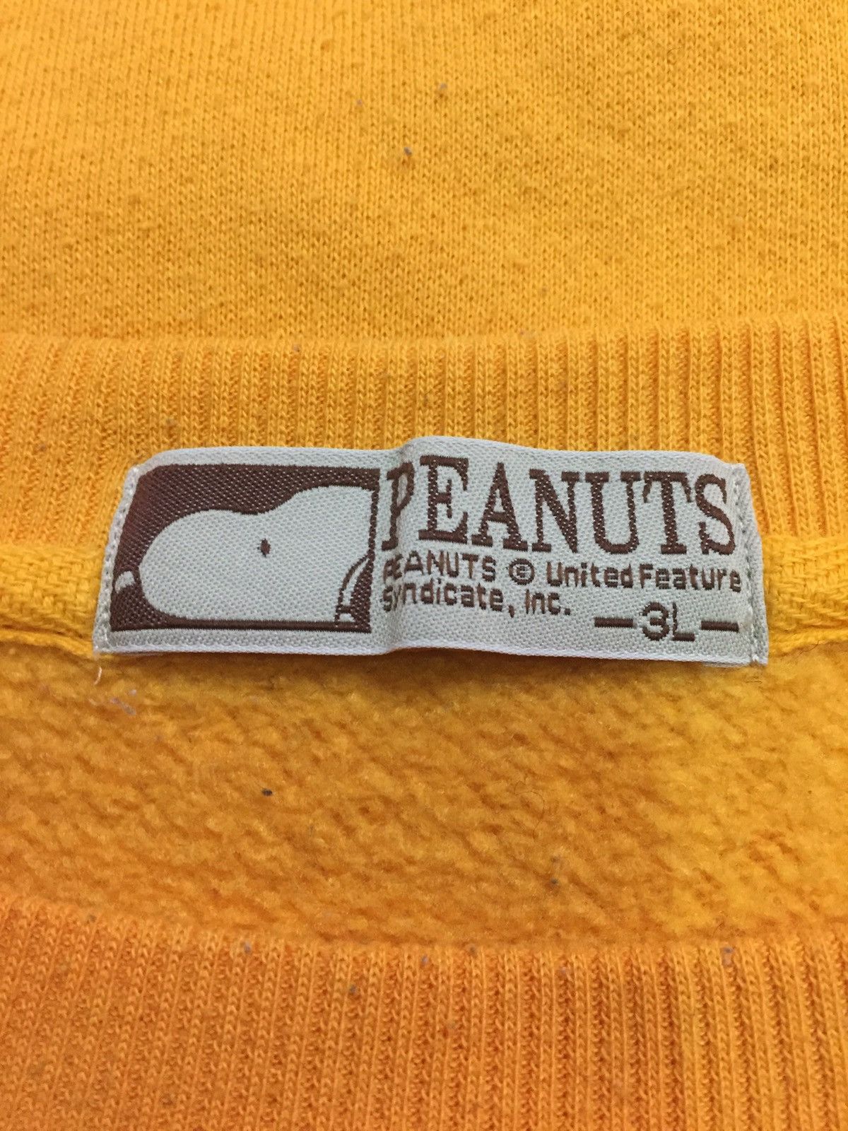 Peanuts Vintage 90’s Snoopy Peanuts Sweatshirts Size 3L Size US L / EU 52-54 / 3 - 3 Thumbnail