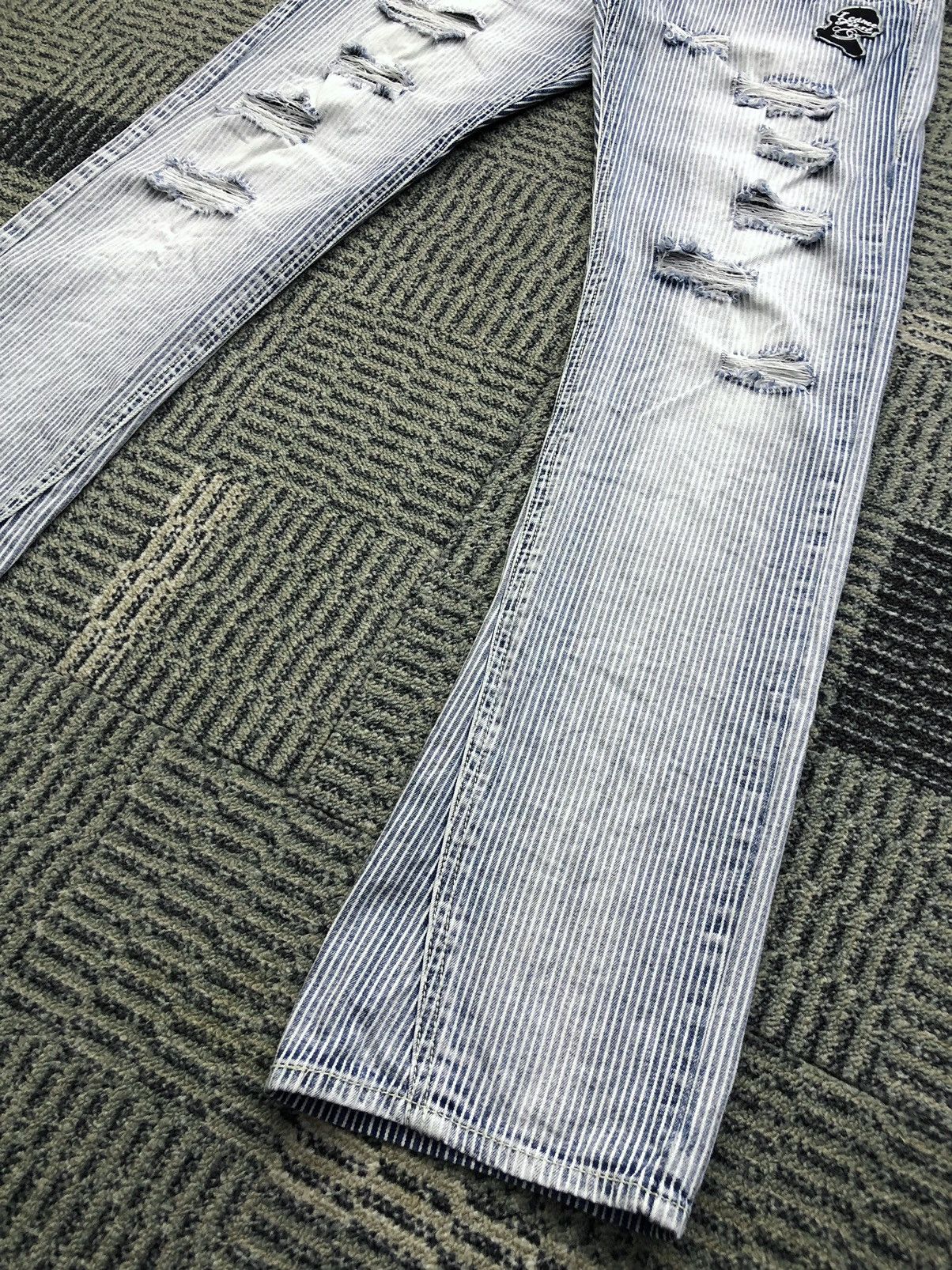 Japanese Brand Grazie Low Rise Hickory Distressed Faded Blue Jeans Size US 30 / EU 46 - 11 Thumbnail