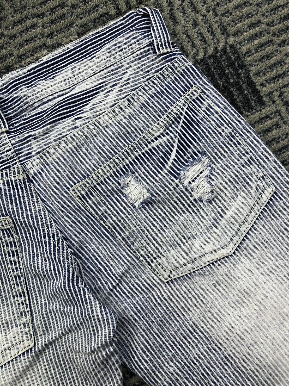Japanese Brand Grazie Low Rise Hickory Distressed Faded Blue Jeans Size US 30 / EU 46 - 15 Thumbnail