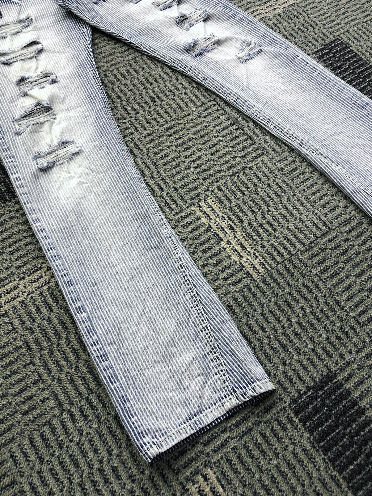 Japanese Brand Grazie Low Rise Hickory Distressed Faded Blue Jeans Size US 30 / EU 46 - 10 Thumbnail