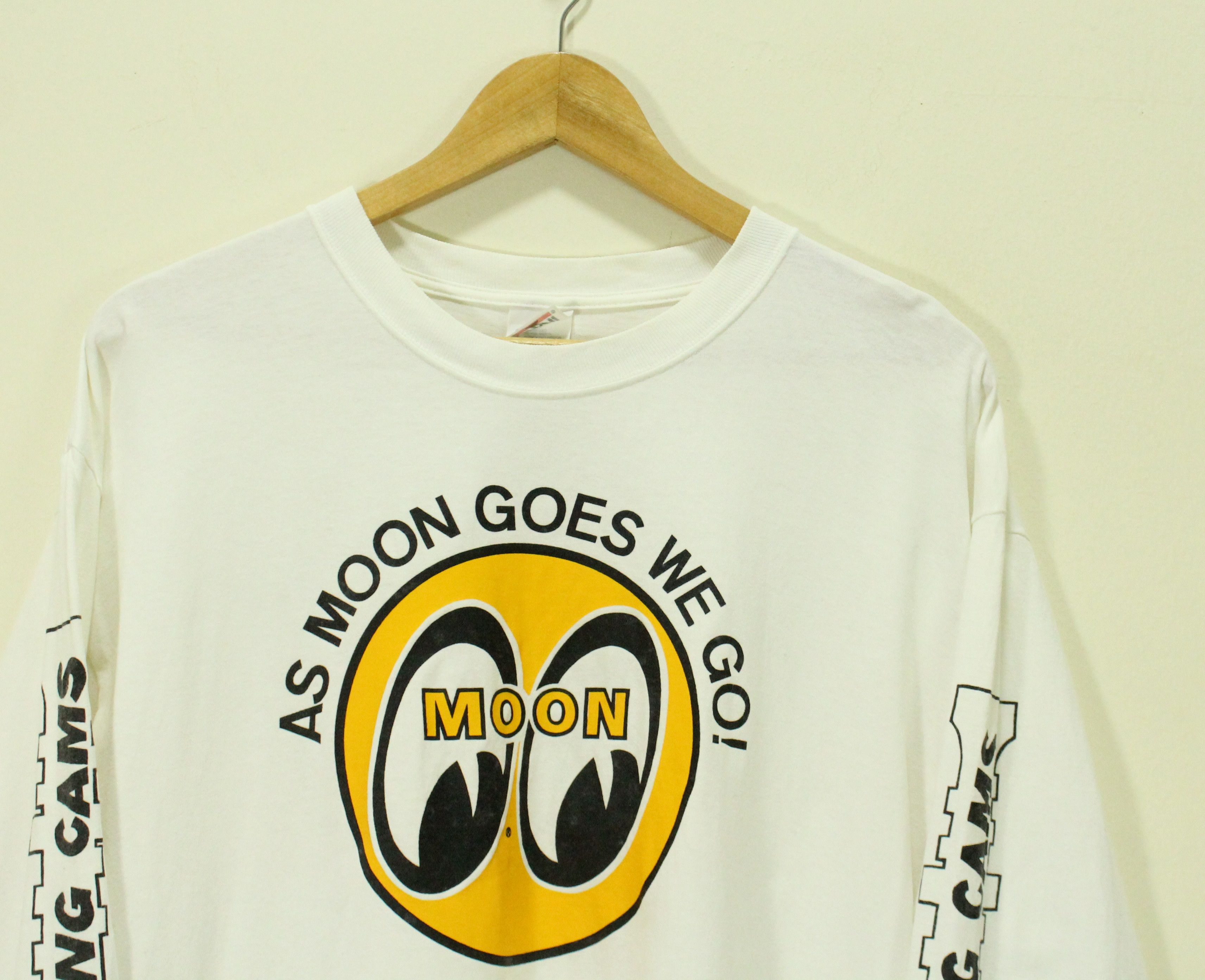 Vintage Vintage MOONEYES T Shirt Racing Size US L / EU 52-54 / 3 - 2 Thumbnail