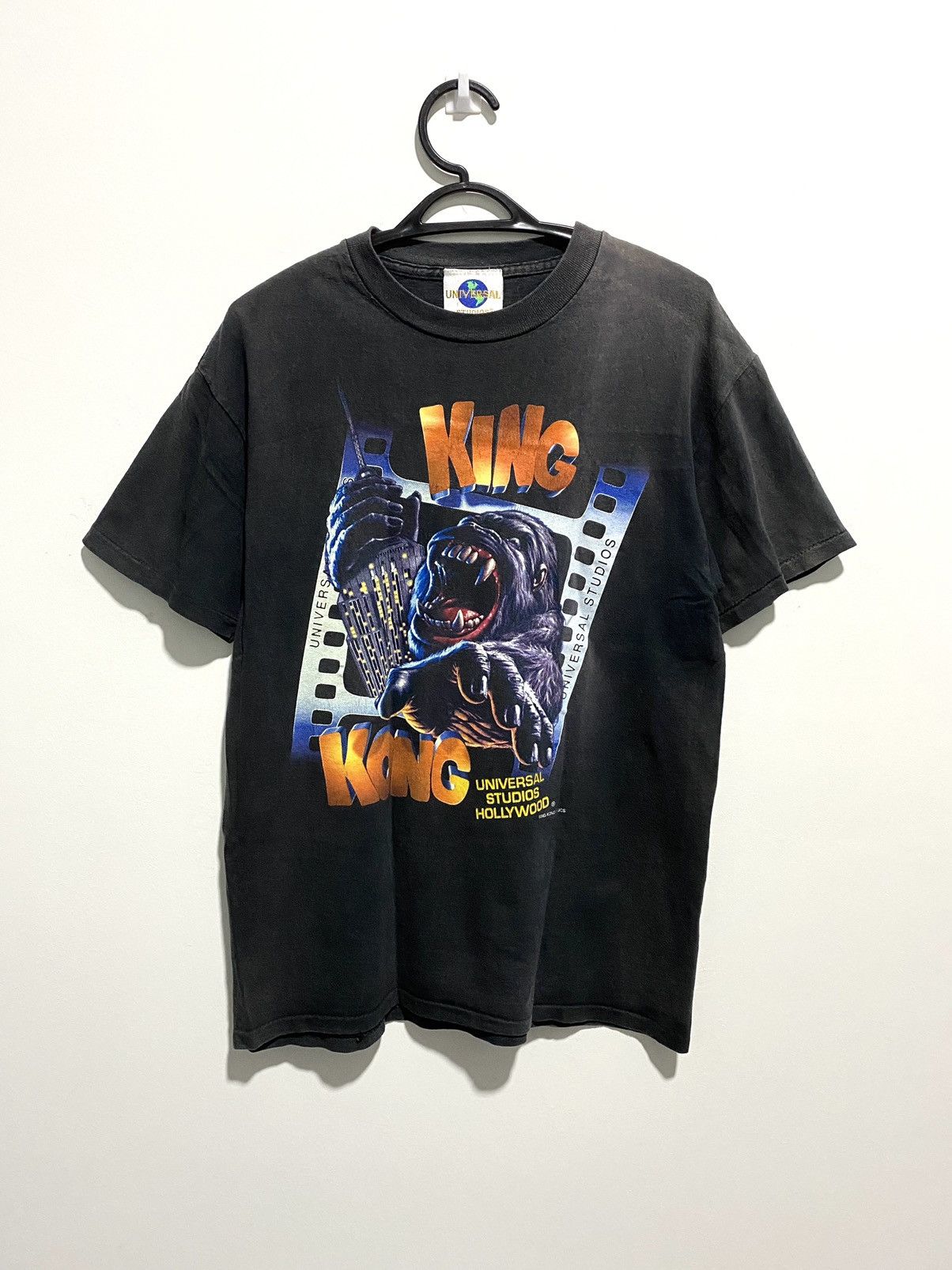 Vintage 🔥SALE🔥Vintage Thrash 90s King Kong Movie Shirt Size US M / EU 48-50 / 2 - 1 Thumbnail