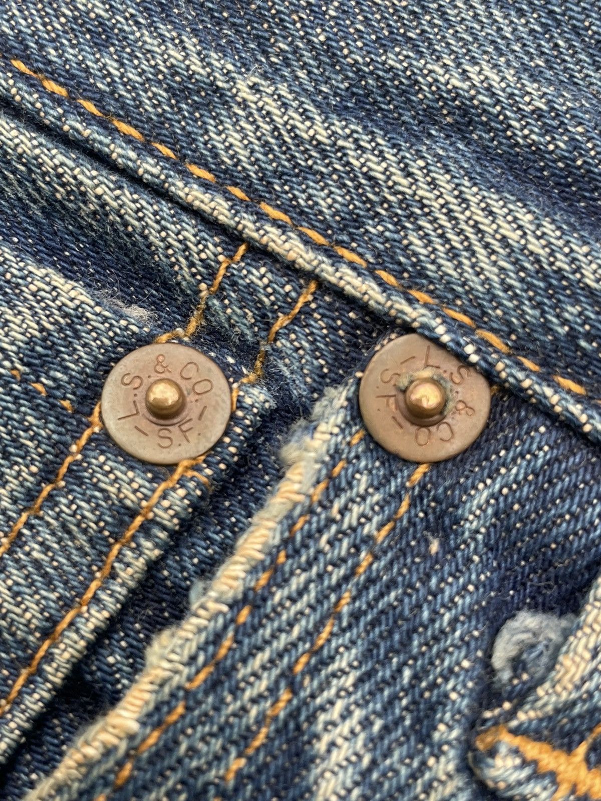 Levi's × Vintage Vintage Levi’s 2000 501XX E 1947 Selvedge Aging Denim Size US 32 / EU 48 - 21 Thumbnail