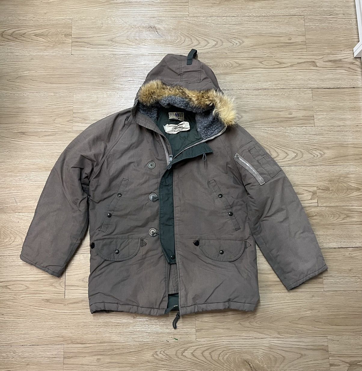 image of Alpha Industries x Military Vintage Corinth Mfg Arctic Parka Furred Hood Usa in Cream (Size Medium)