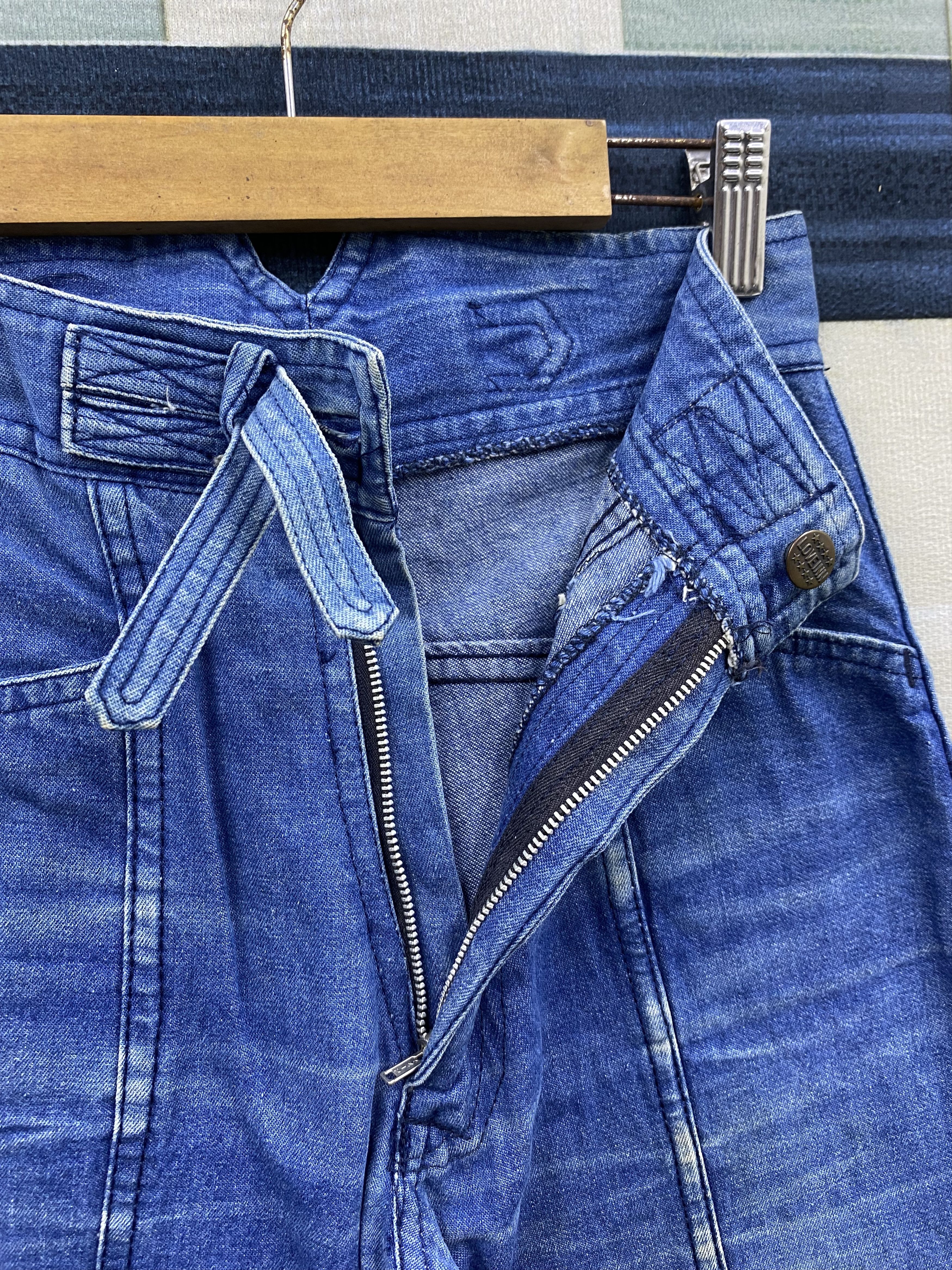 Japanese Brand Vintage 80's Love Inn Fade Blue Flare Bell Bottom Denim Jean Size 24" / US 00 / IT 34 - 19 Thumbnail
