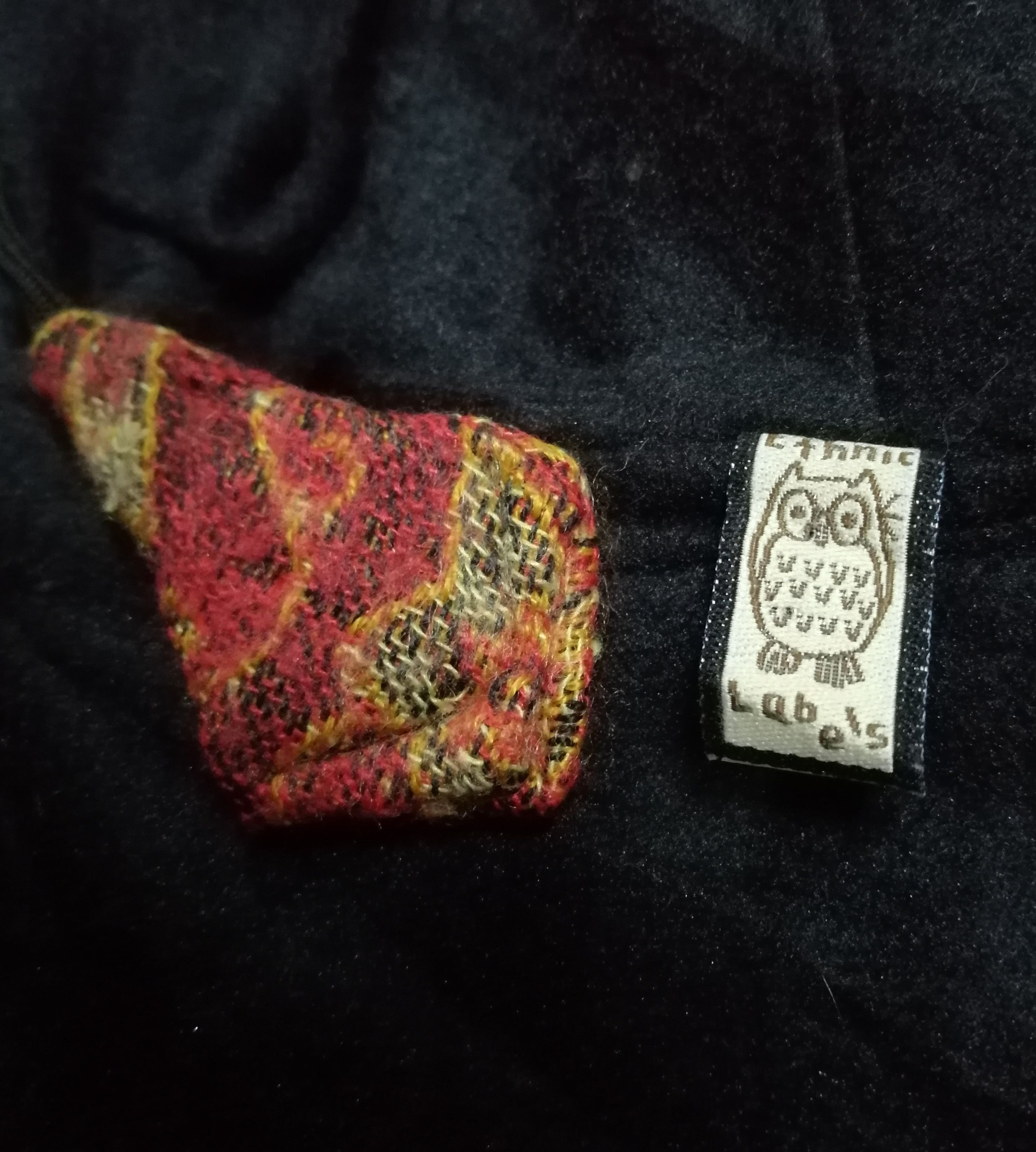 Japanese Brand Vintage Ethnic Labels Sleeveless Hoodie Jacket Size US S / EU 44-46 / 1 - 11 Thumbnail