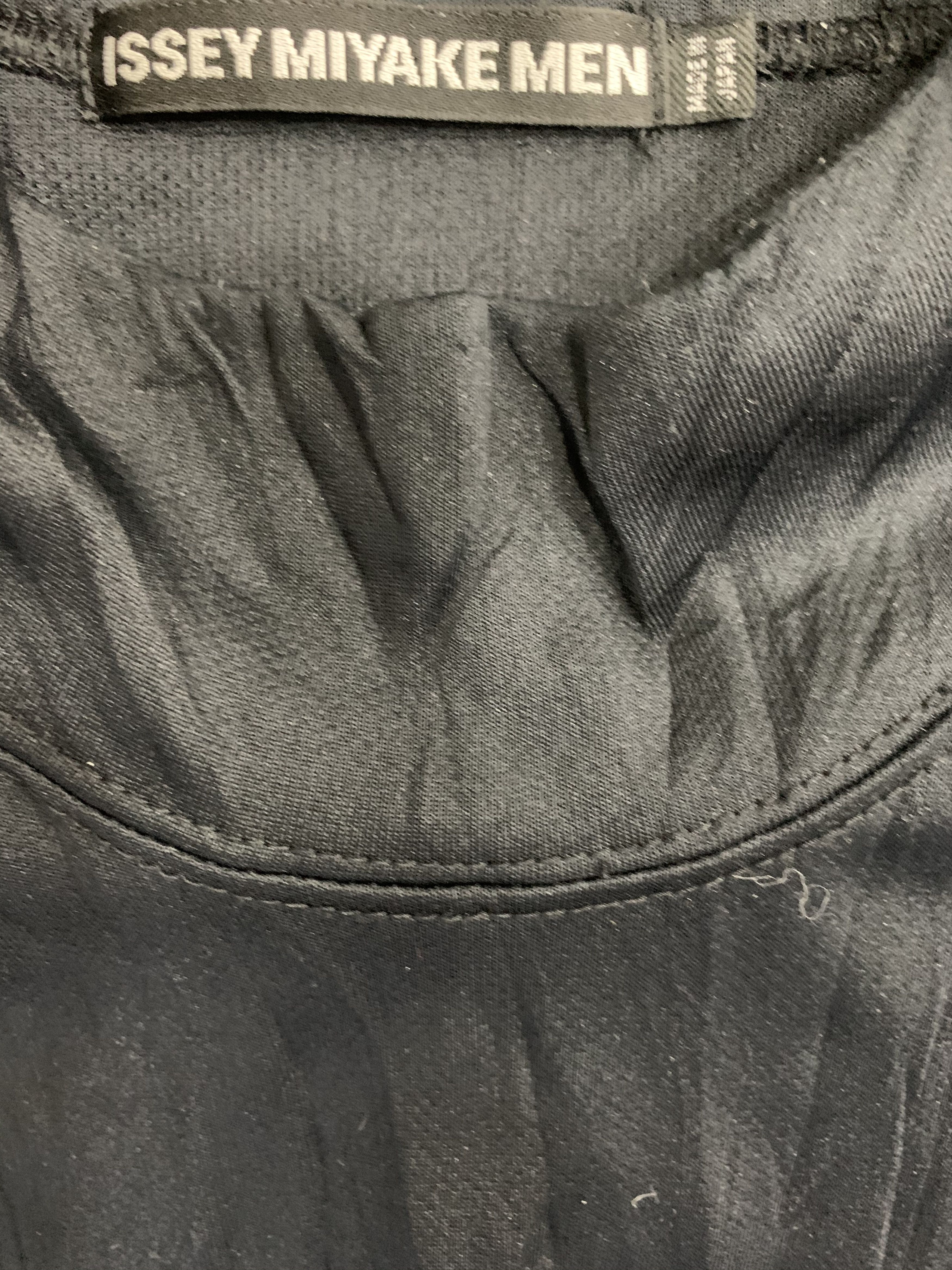 Issey Miyake Issey miyake "steve jobs" wrinkle poly top Size US L / EU 52-54 / 3 - 9 Thumbnail