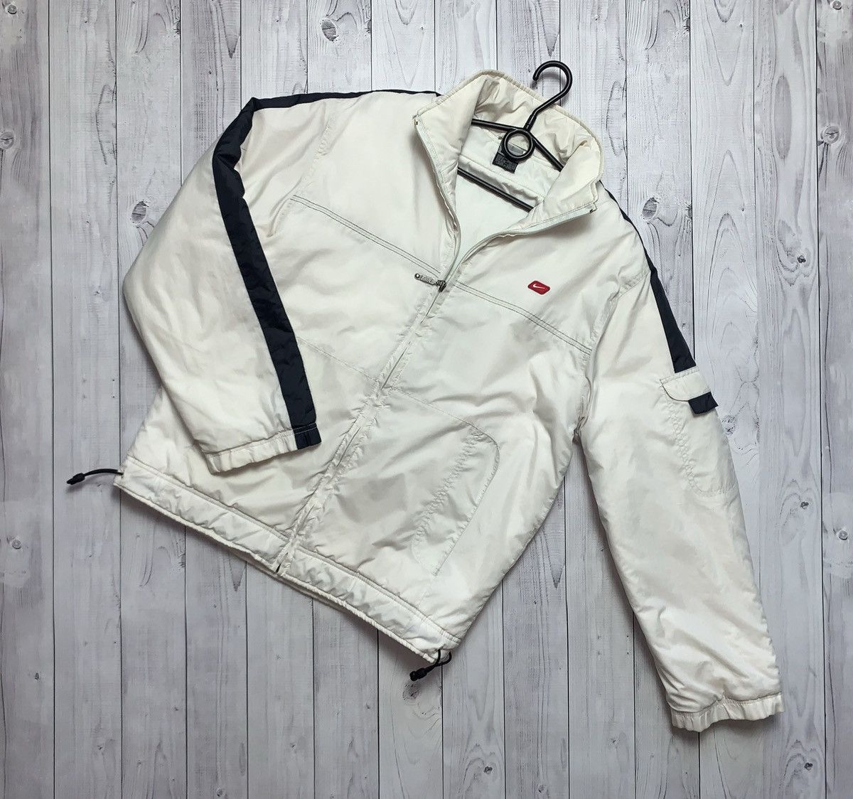 Nike × Vintage Vintage Nike jacket size S red logo swoosh Size US S / EU 44-46 / 1 - 1 Thumbnail
