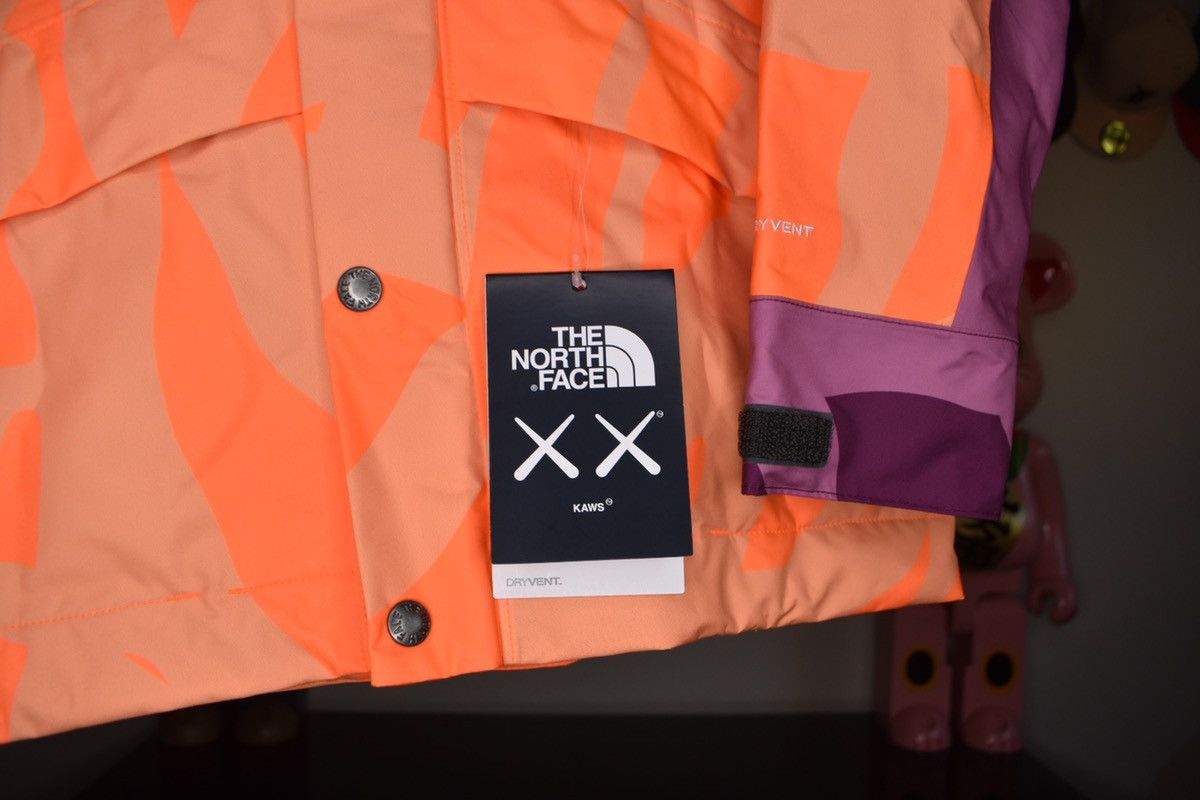 Kaws × The North Face Youth The North Face x Kaws Jacket Size US M / EU 48-50 / 2 - 6 Thumbnail
