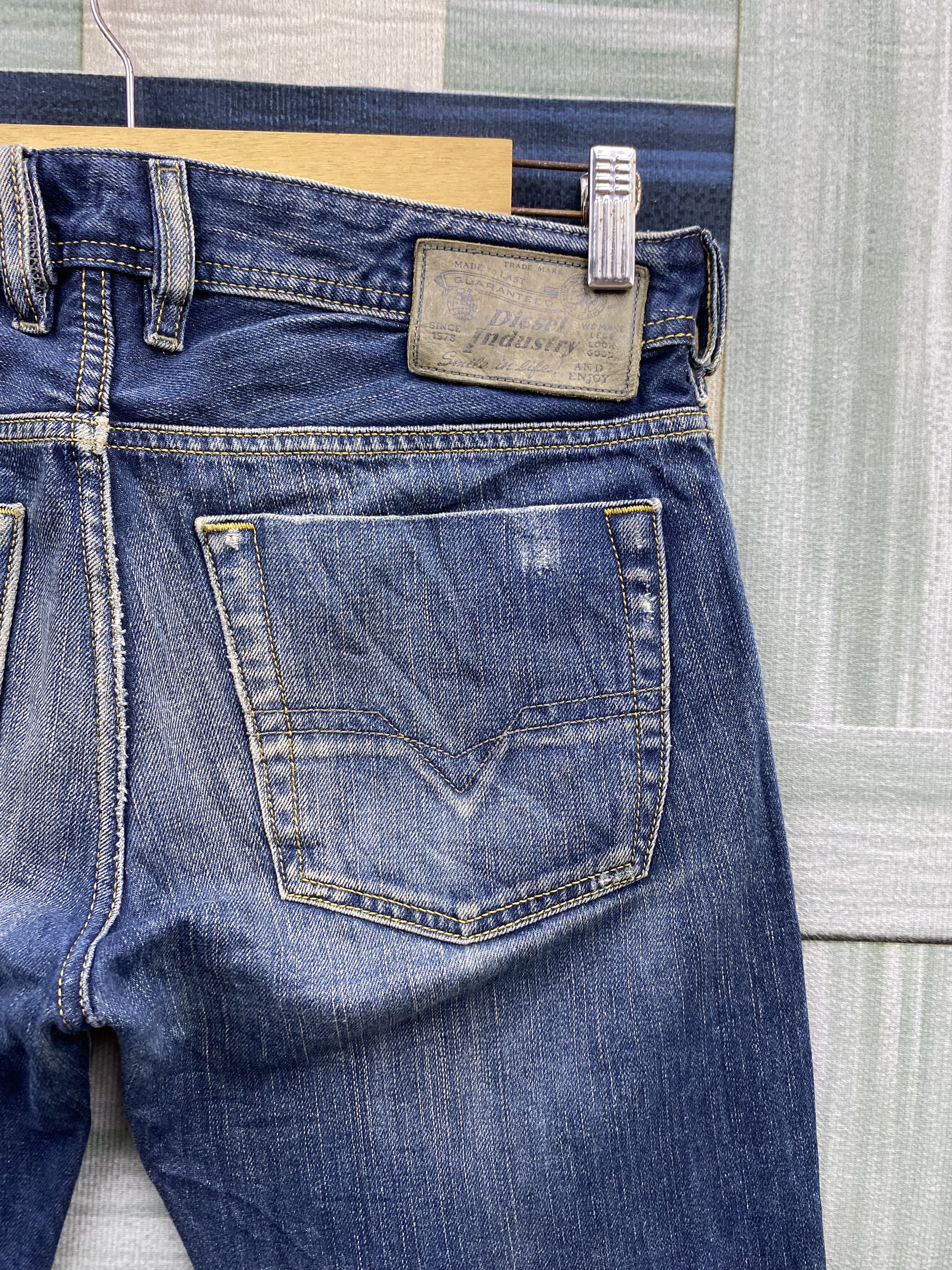 Diesel Vintage Diesel Zatiny Faded Blue Distress Denim Jean Size US 29 - 13 Thumbnail
