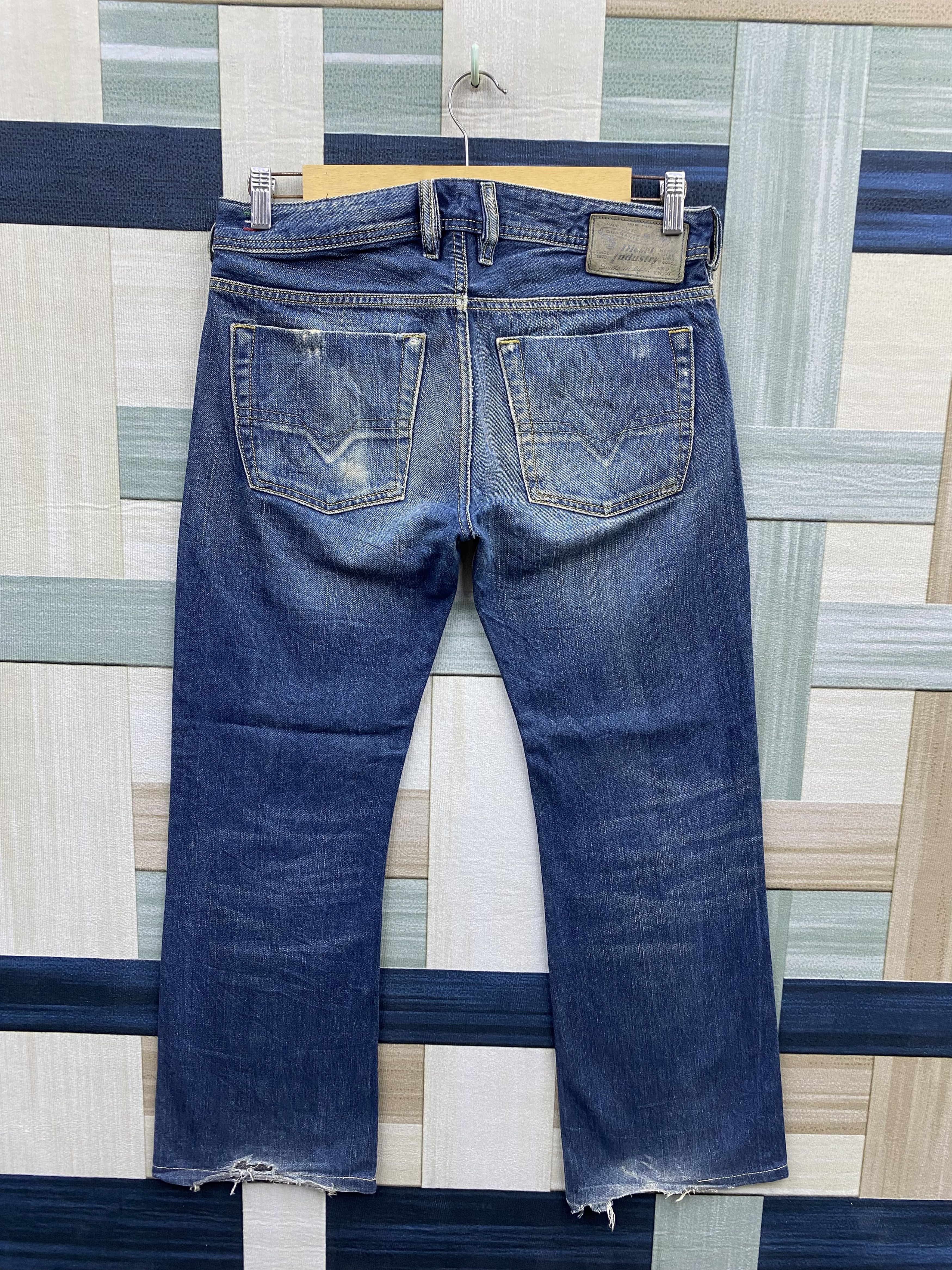 Diesel Vintage Diesel Zatiny Faded Blue Distress Denim Jean Size US 29 - 2 Thumbnail
