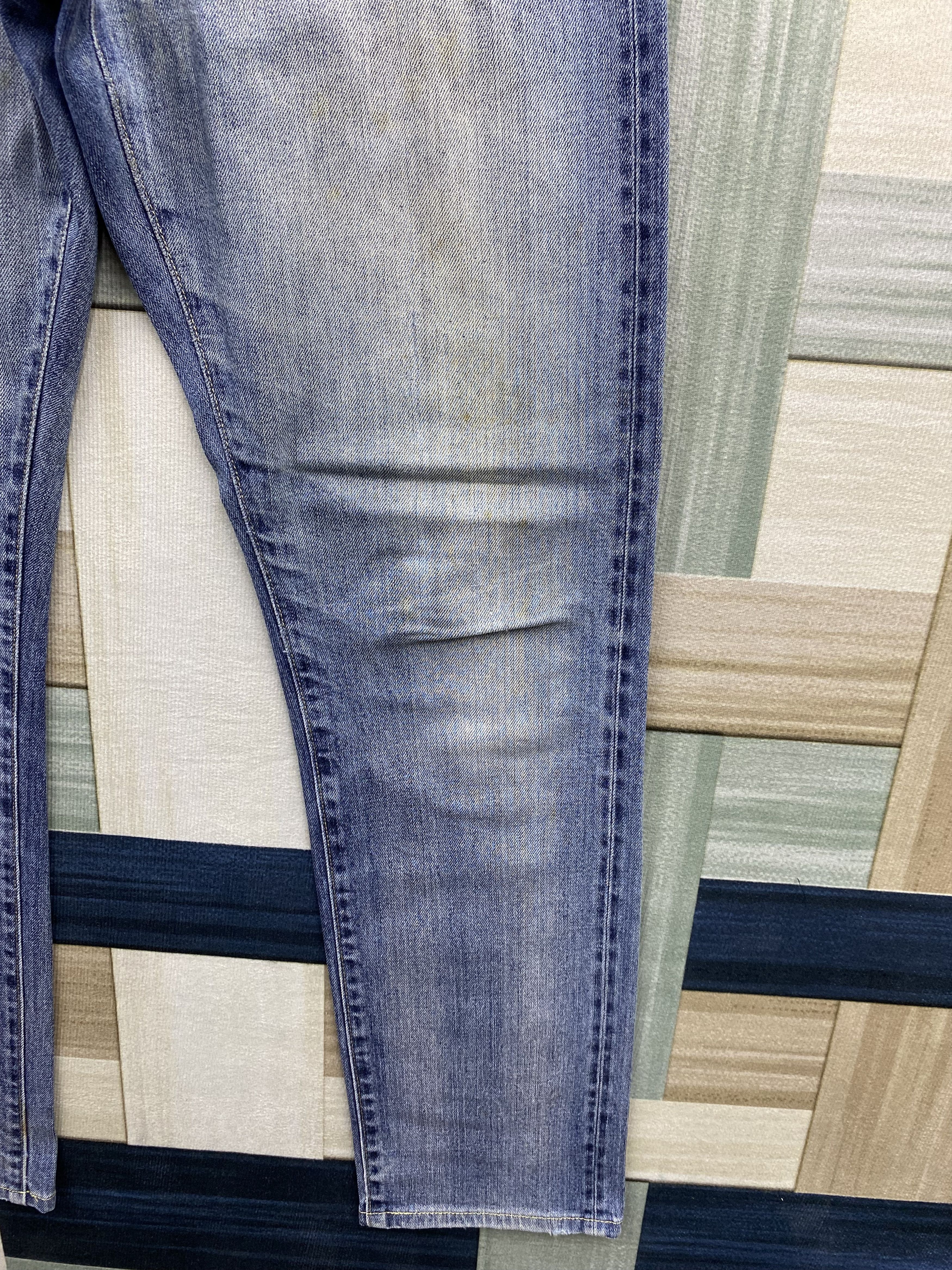 Uniqlo Vintage Uniqlo Selvedge Faded Blue Distress Denim Jean Size US 31 - 6 Thumbnail