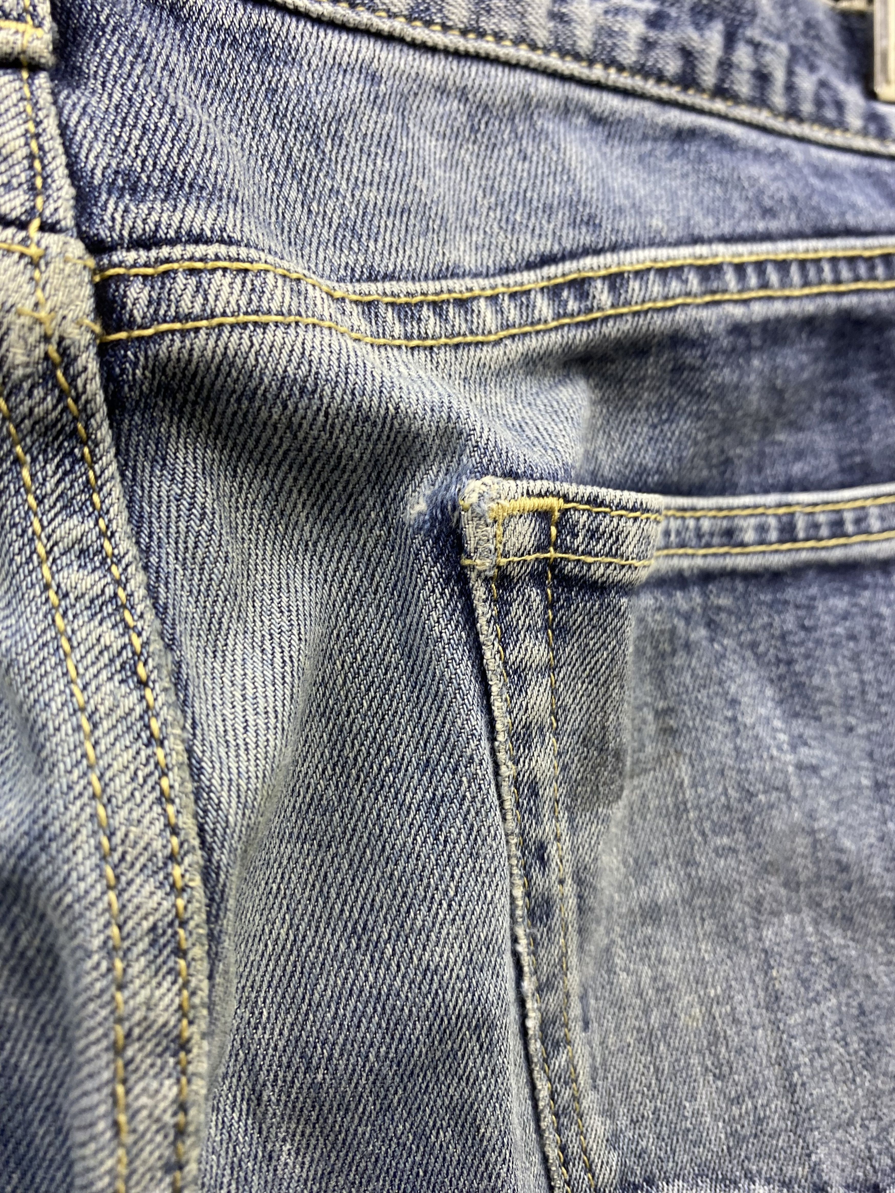 Uniqlo Vintage Uniqlo Selvedge Faded Blue Distress Denim Jean Size US 31 - 17 Thumbnail