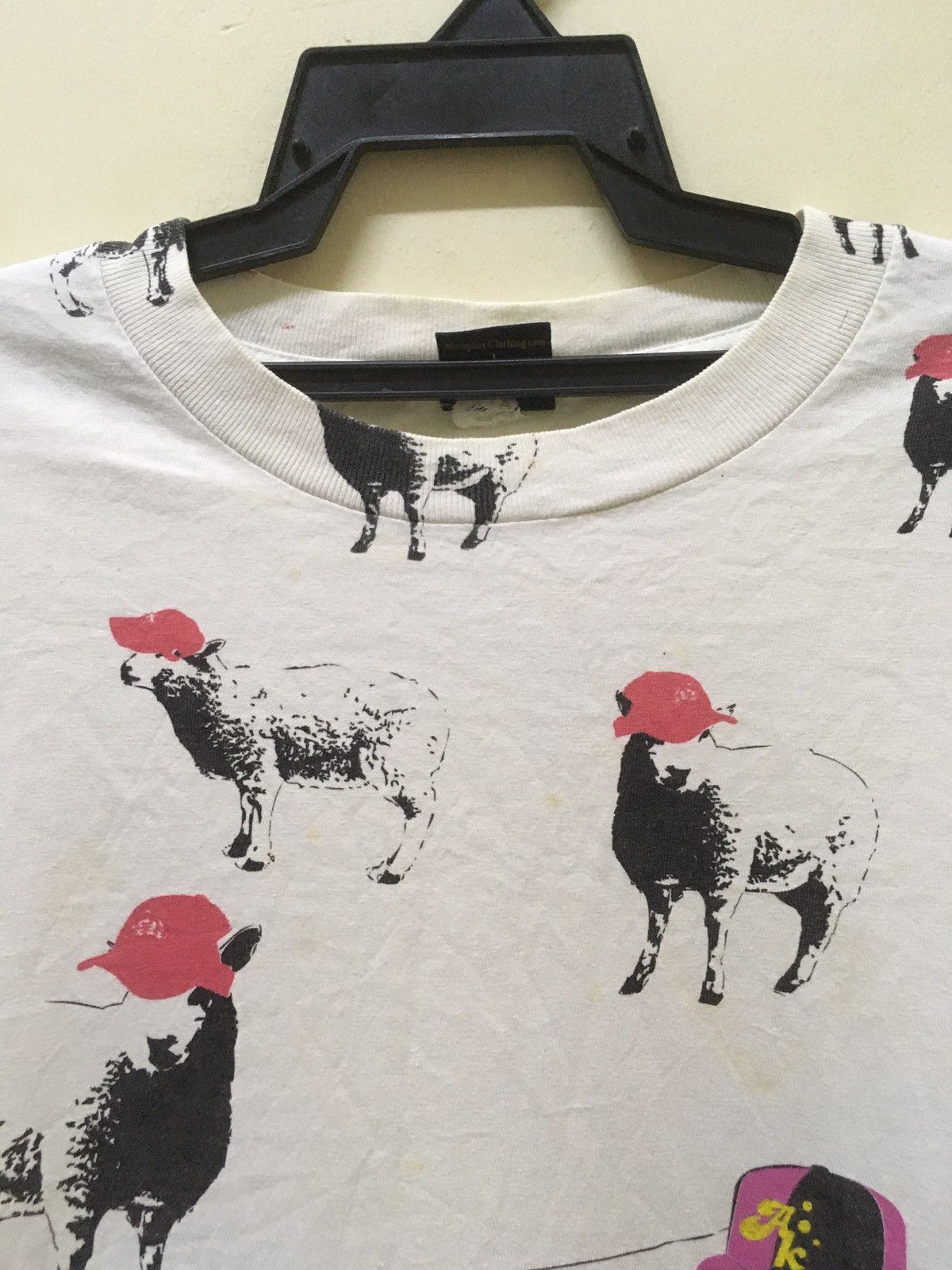 Vintage Akomplice over print sheep rapper tee Size US L / EU 52-54 / 3 - 3 Thumbnail