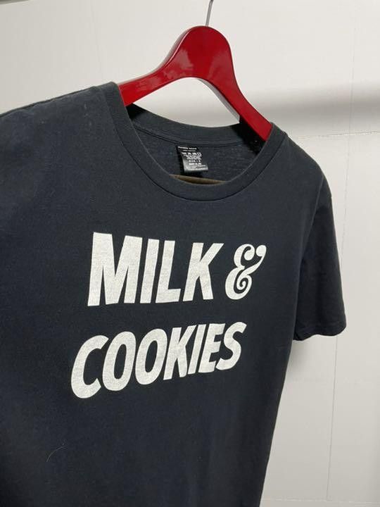 Milk & Cookies Cracked Print tee