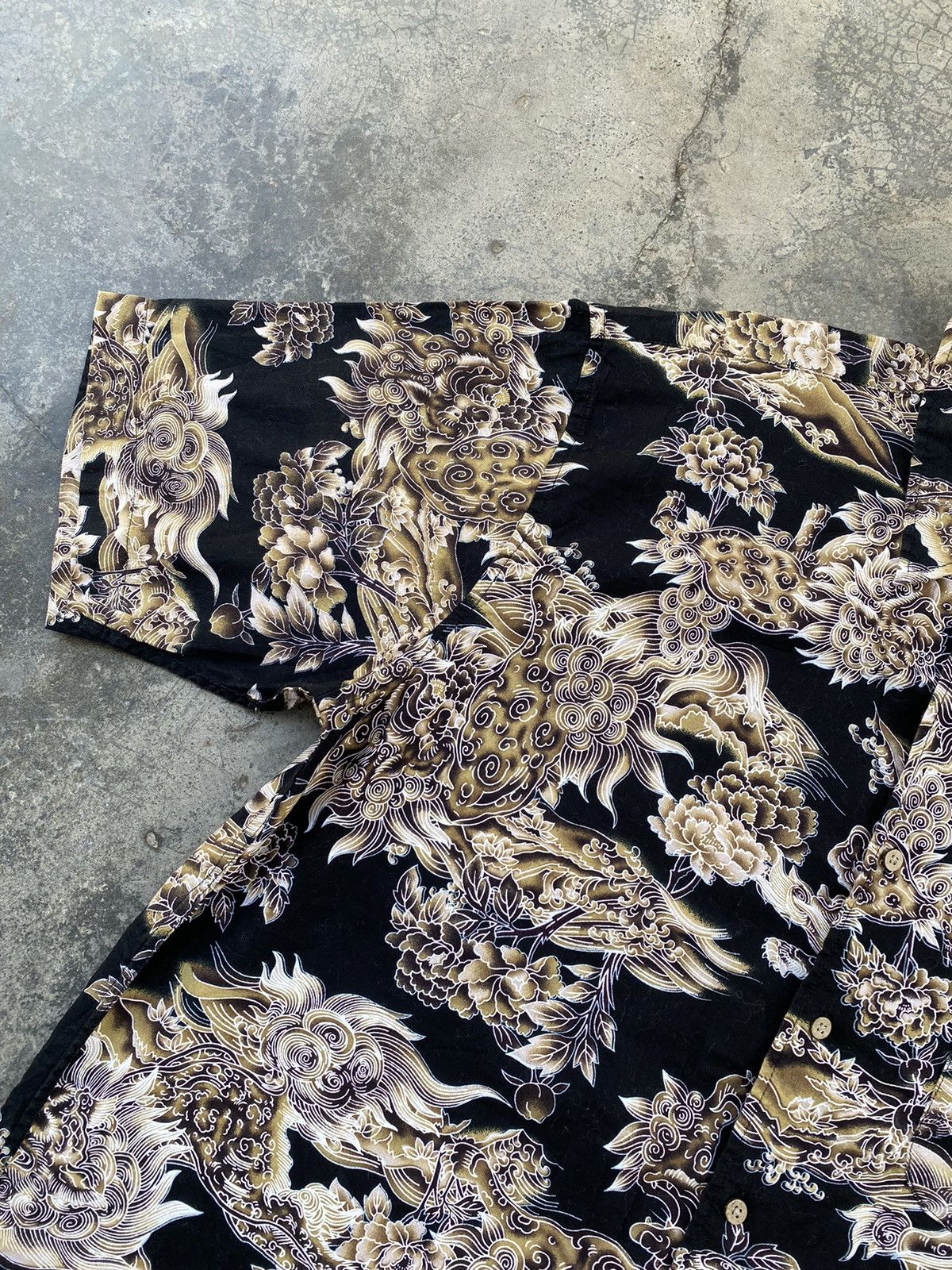 Japanese Brand Vintage G.D.X Printed Dragon Button Ups Size US XL / EU 56 / 4 - 3 Thumbnail