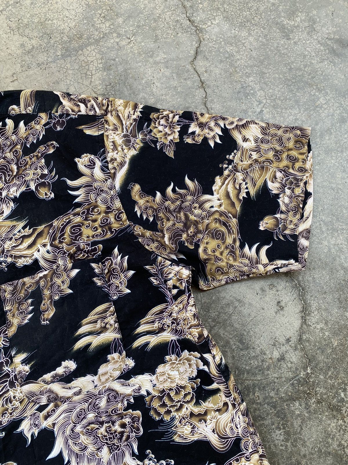 Japanese Brand Vintage G.D.X Printed Dragon Button Ups Size US XL / EU 56 / 4 - 4 Thumbnail