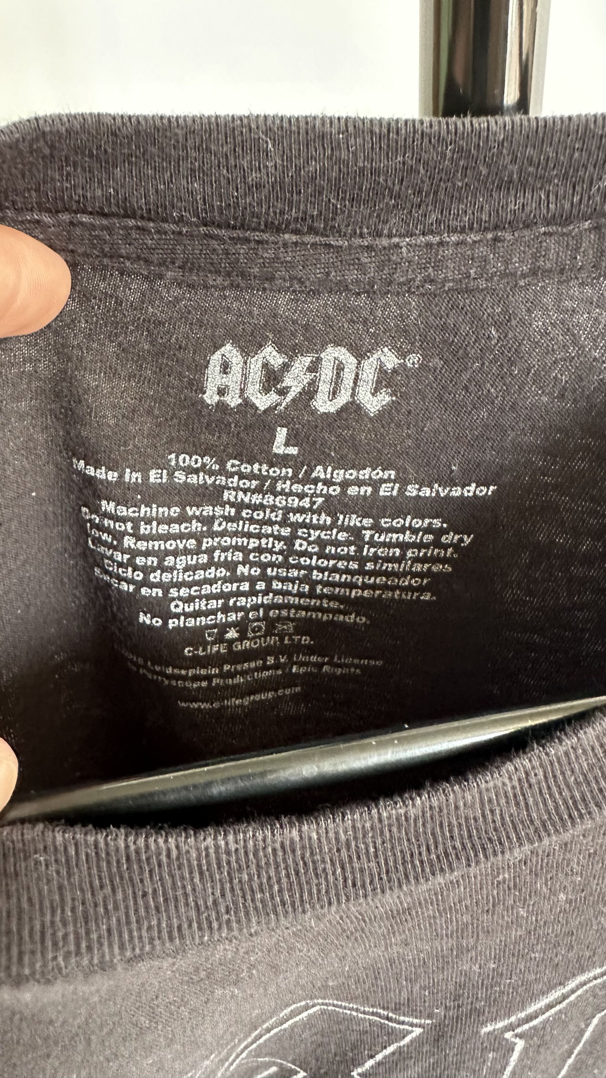 AC/DC × Band Tees AC/DC 2016 Back in blackband tee rock t shirt black Size US L / EU 52-54 / 3 - 7 Thumbnail