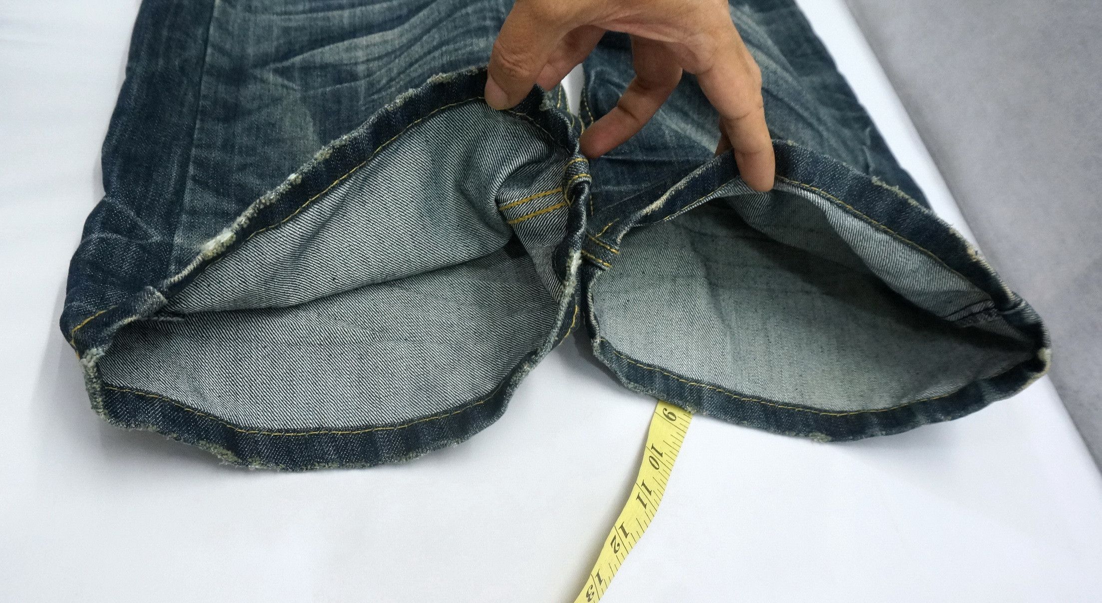 Beauty Beast Vintage BEAST Japan Wide Leg Flare Lowrise Jeans Size US 29 - 17 Thumbnail