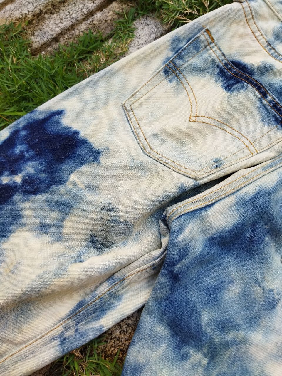 Levi's Vintage Clothing Vintage Levi's 501 Bleach Jeans - Size 28 Size US 28 / EU 44 - 12 Thumbnail