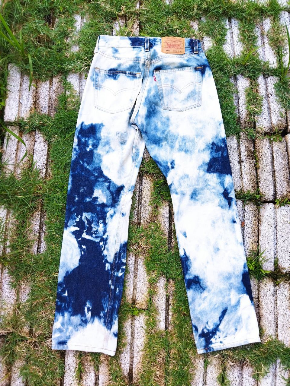 Levi's Vintage Clothing Vintage Levi's 501 Bleach Jeans - Size 28 Size US 28 / EU 44 - 9 Thumbnail