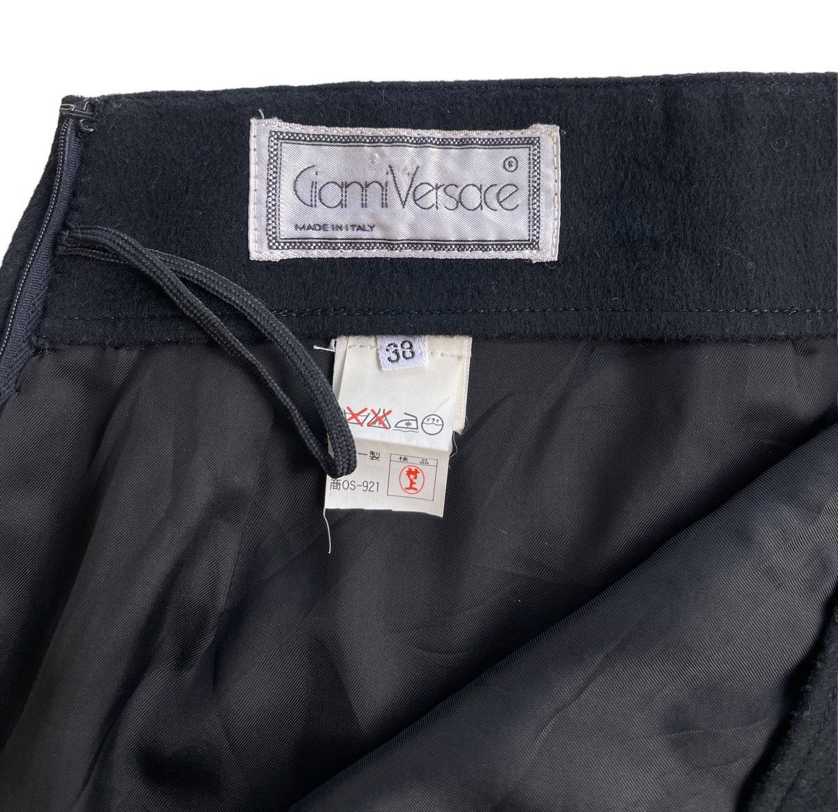 Versace Versace Wool Velvet Black Luxury Skirt Size 26" / US 2 / IT 38 - 5 Thumbnail