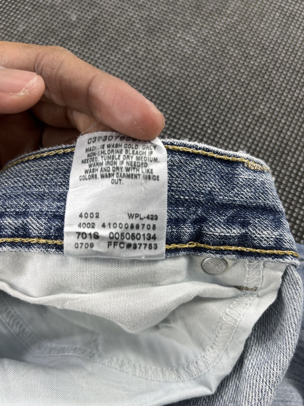 Levi's Vintage Levis 505 Faded Jeans - J020 Size US 34 / EU 50 - 9 Thumbnail