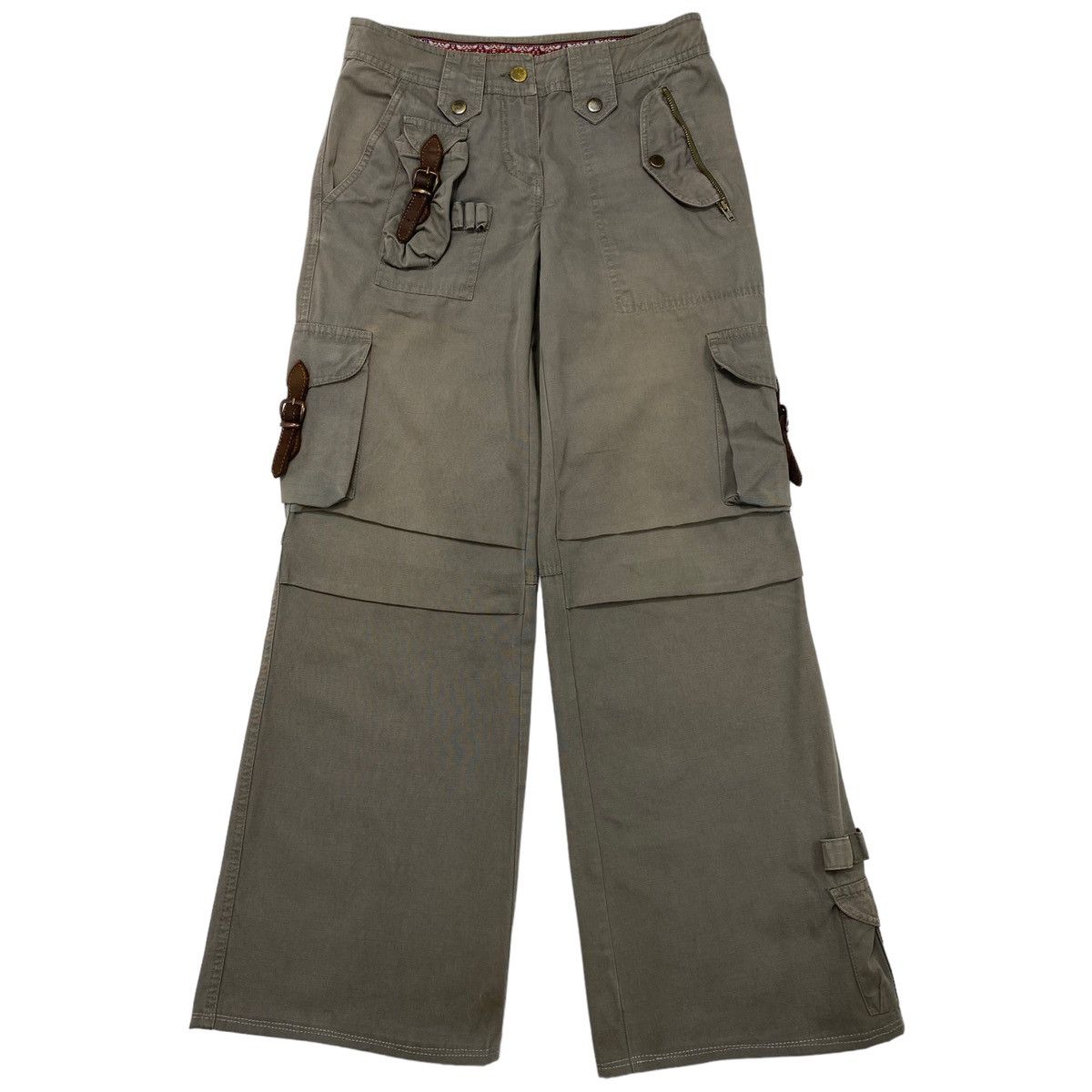 image of Avant Garde x Vintage Y2K Cargo Multipockets Military Gorpcore Wide in Khaki Faded Olive, Women's (