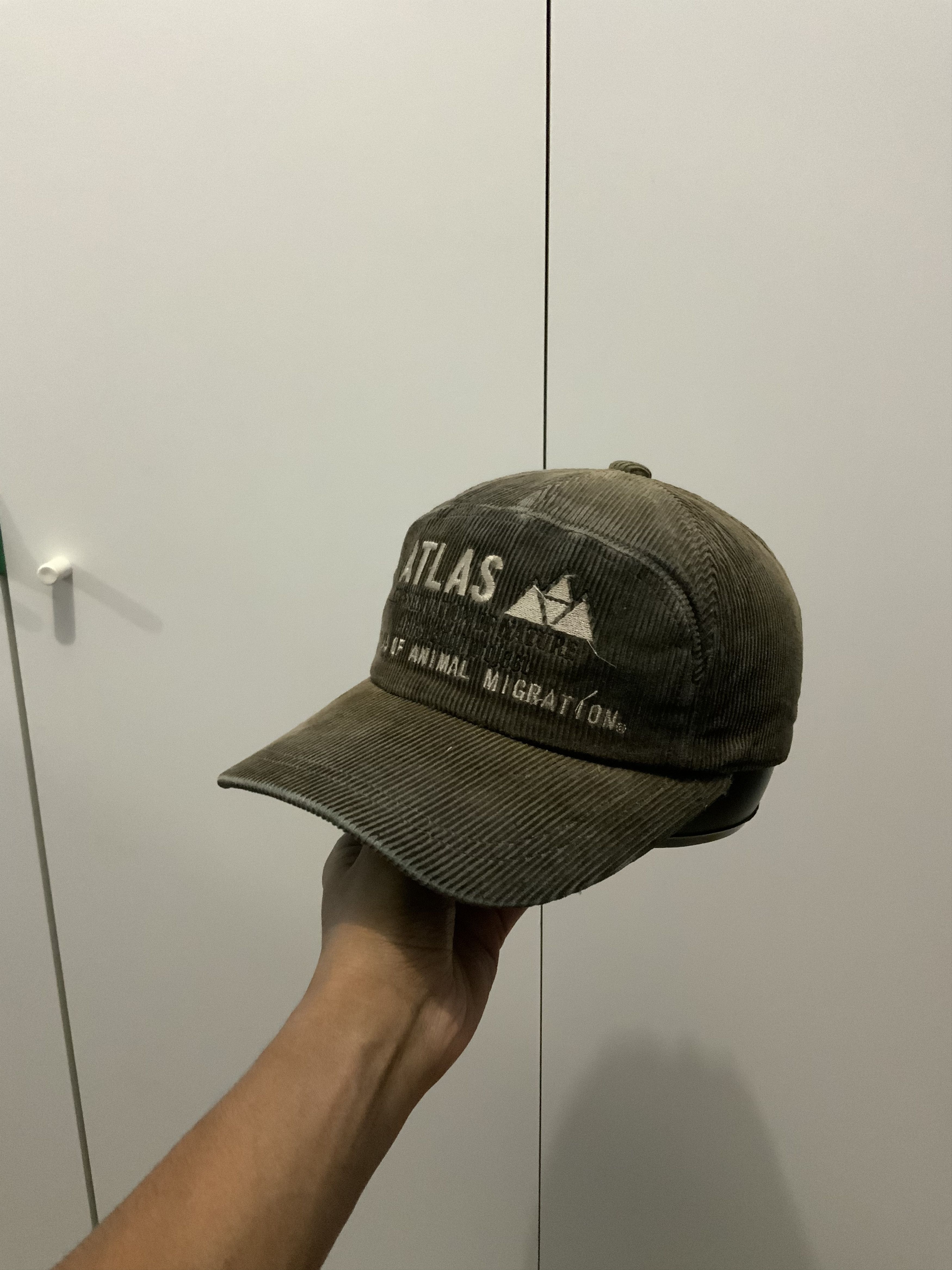 Japanese Brand Atlas of Animal Migration Corduroy Hat Cap Size ONE SIZE - 2 Thumbnail