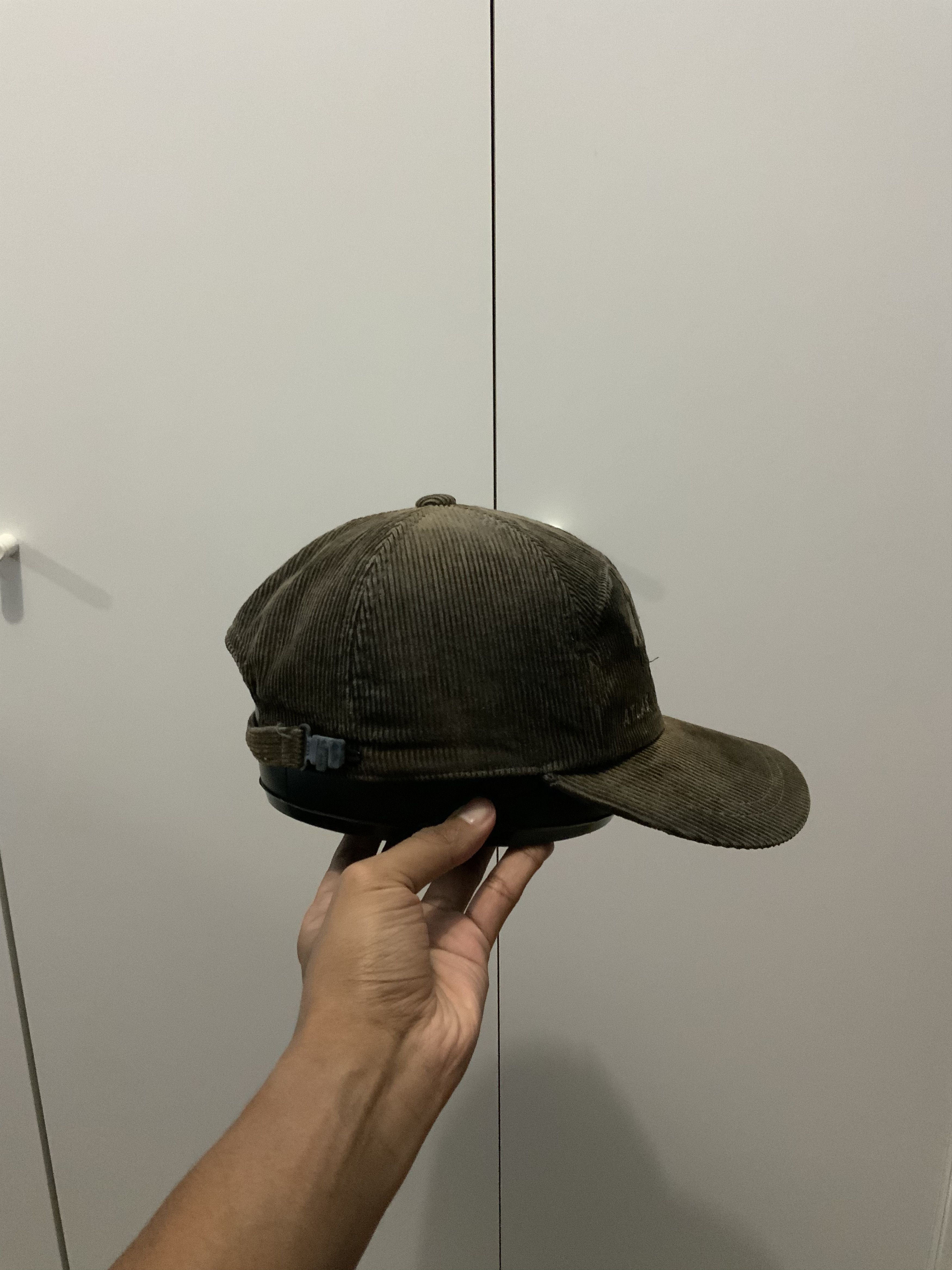 Japanese Brand Atlas of Animal Migration Corduroy Hat Cap Size ONE SIZE - 3 Thumbnail