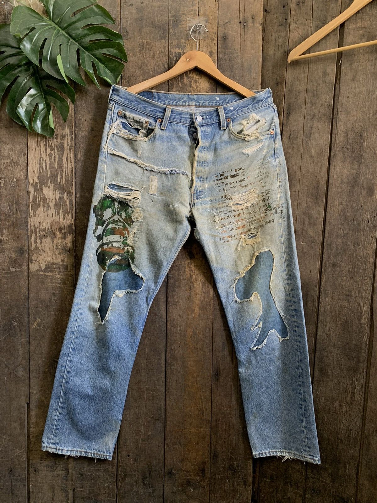Vintage 90’s Levis 501xx Distressed Denim Jeans