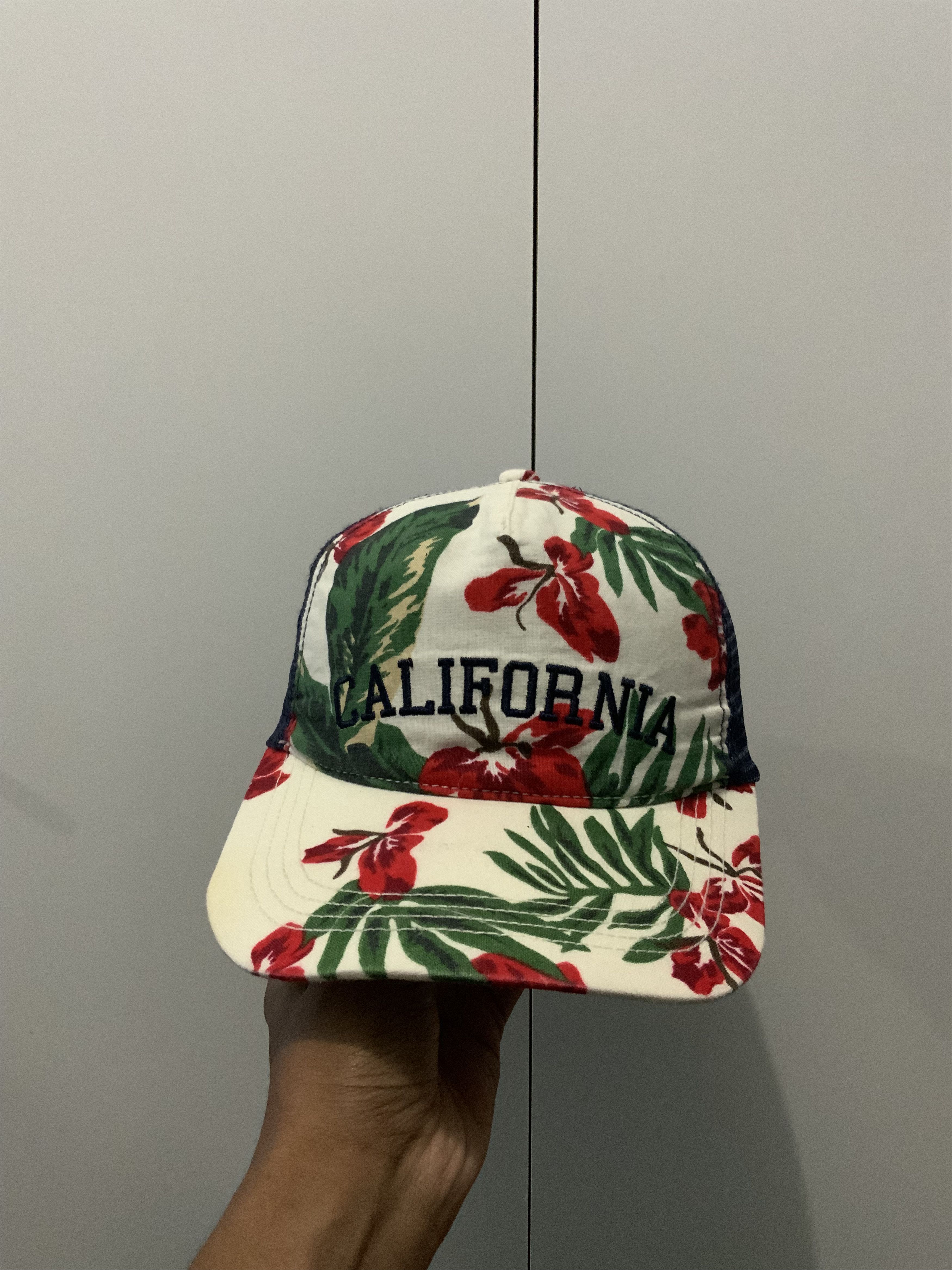 Japanese Brand California Flower Trucker Hat Cap Size ONE SIZE - 1 Thumbnail