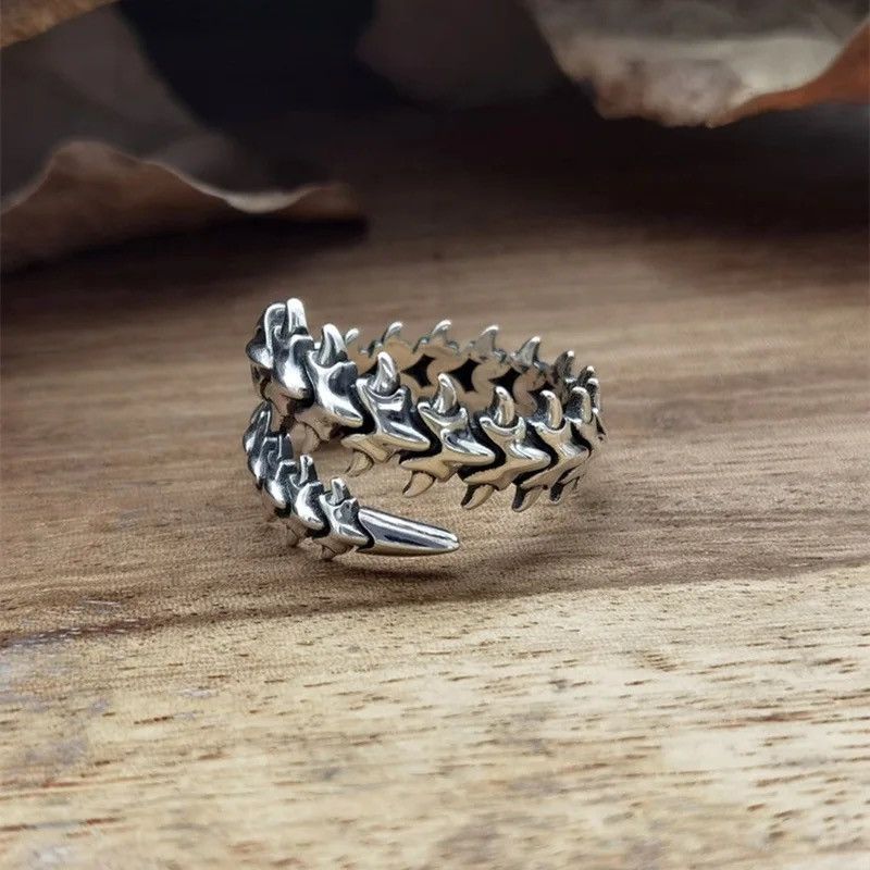 Jewelry × Vintage Spine Ring Skeleton Bones Goth Punk Rock Jewelry Chrome Size ONE SIZE - 1 Thumbnail