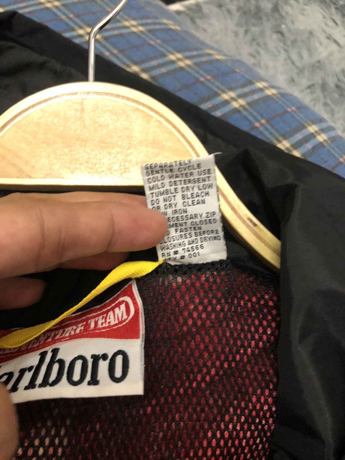 Marlboro × Vintage Vintage Marlboro Zipper Ups Hoodie Jacket Size US XXL / EU 58 / 5 - 10 Thumbnail