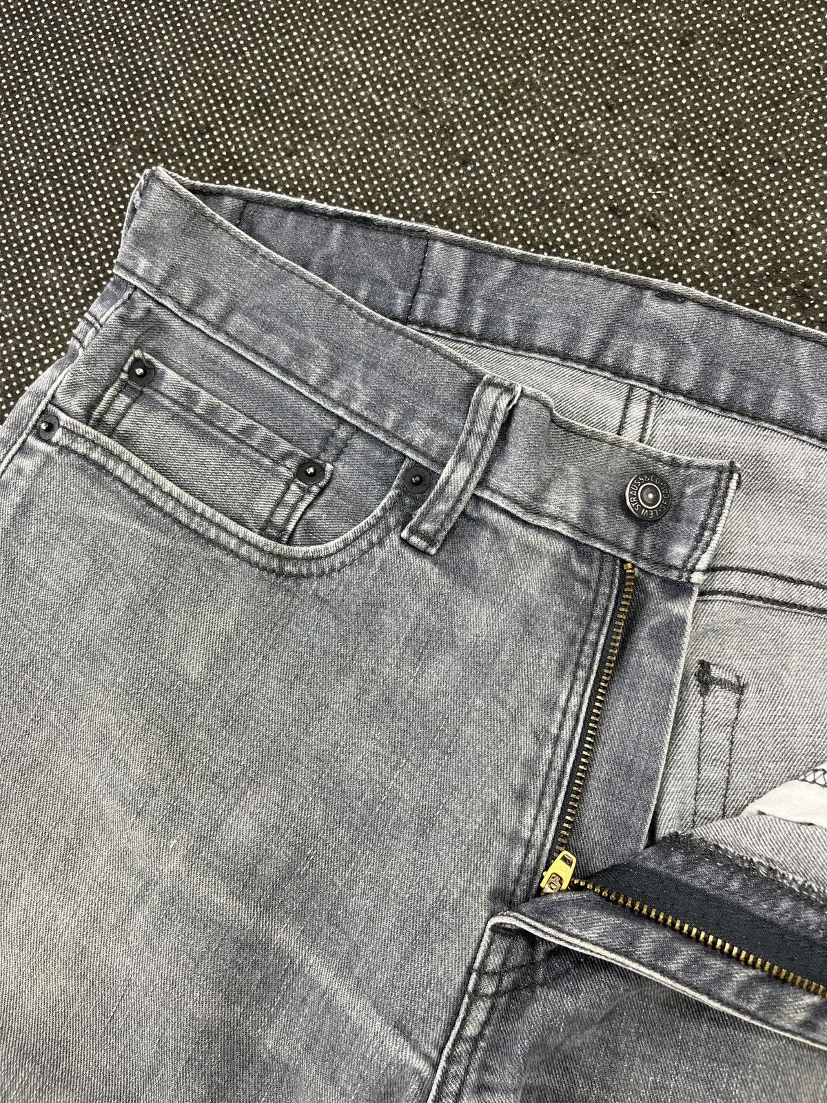 Levi's Vintage Levis 514 Jeans Faded Black Denim 33x32 - J415 Size US 33 - 6 Thumbnail