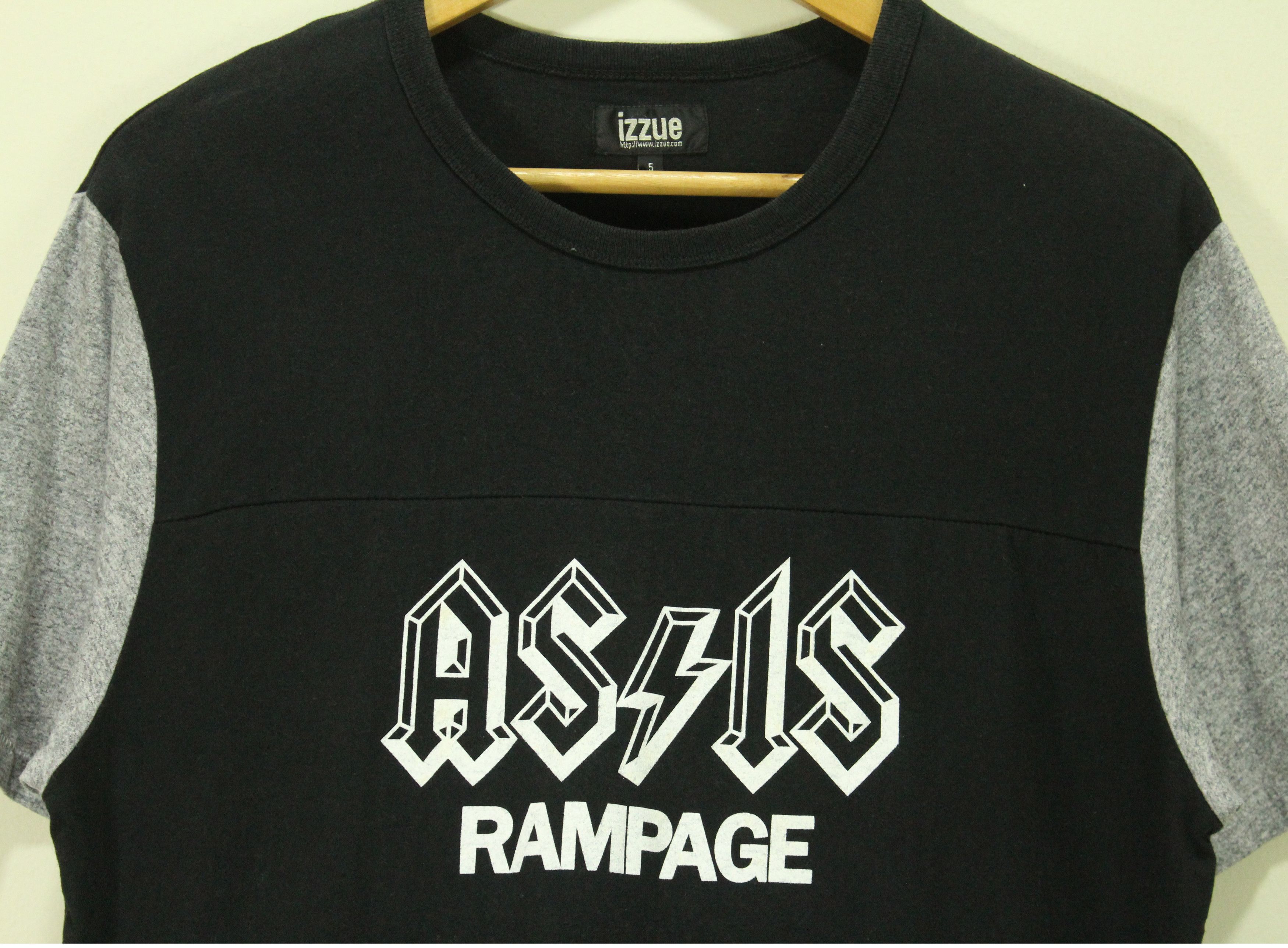 Band Tees × Japanese Brand × izzue IZZUE T Shirt Printed Embroidered Motif Black Flag Nirvana Size US L / EU 52-54 / 3 - 4 Thumbnail