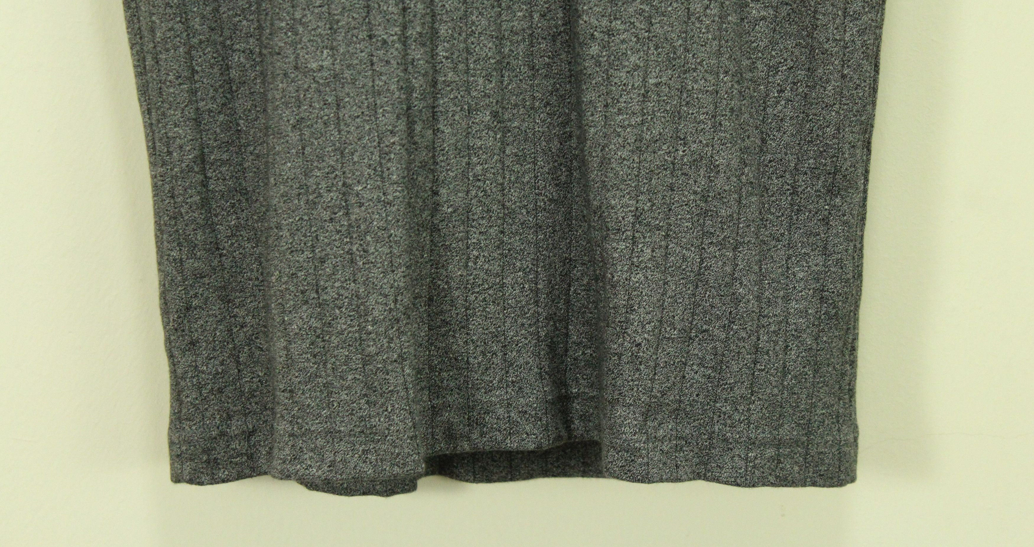Vintage YVES SAINT LAURENT T Shirt V Neck Small Logo Vintage Size US L / EU 52-54 / 3 - 4 Thumbnail