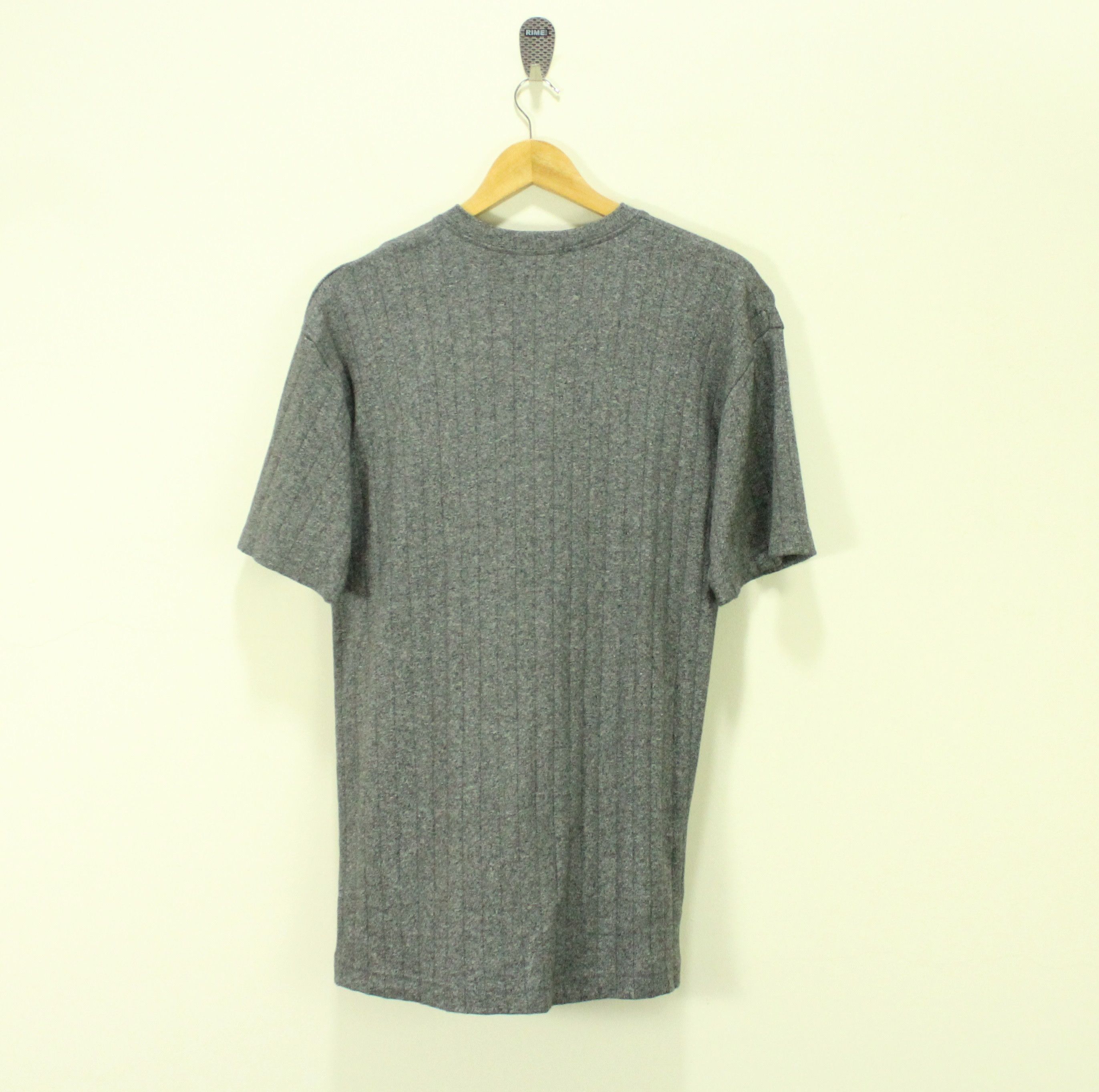 Vintage YVES SAINT LAURENT T Shirt V Neck Small Logo Vintage Size US L / EU 52-54 / 3 - 3 Thumbnail