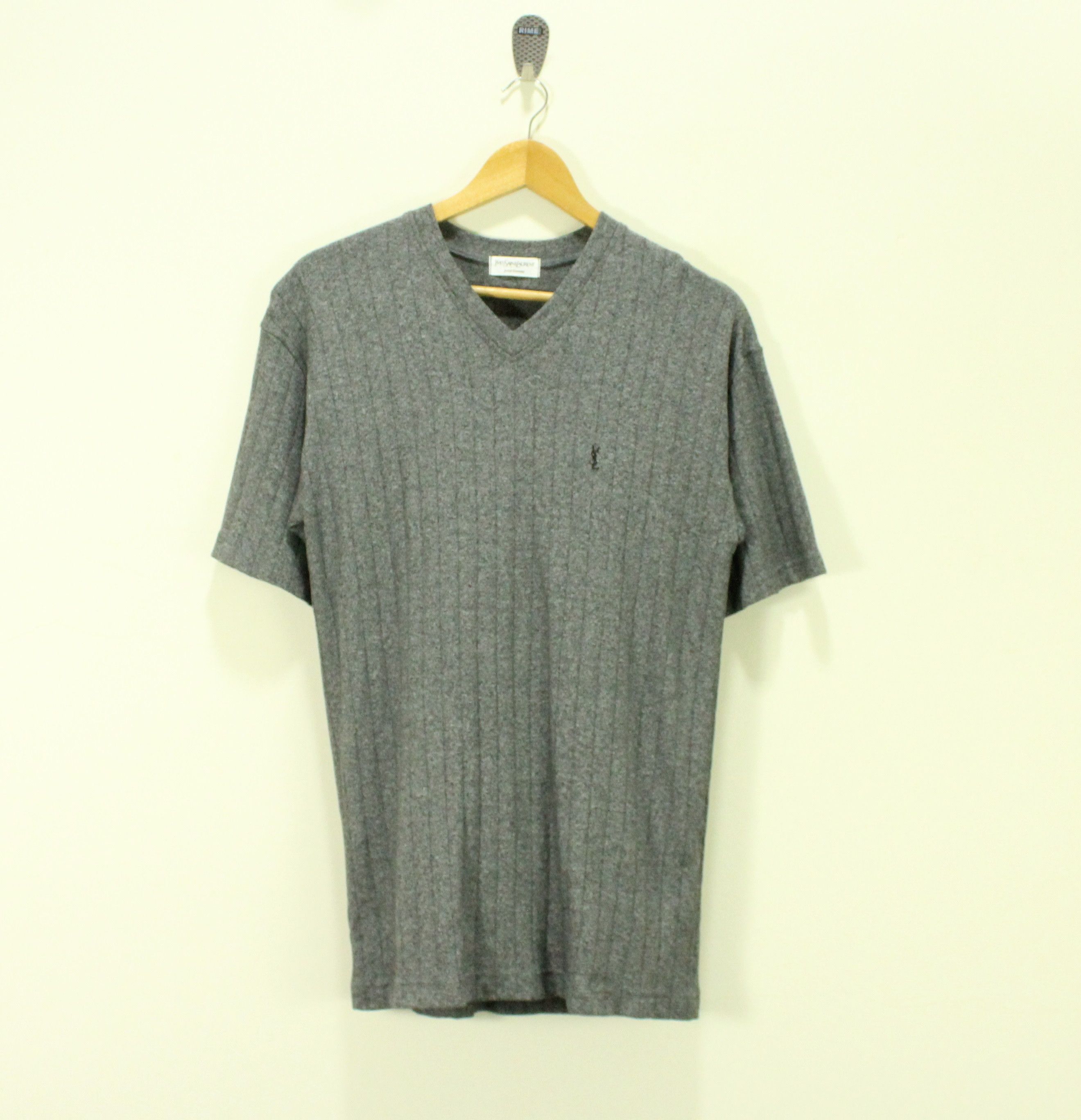 Vintage YVES SAINT LAURENT T Shirt V Neck Small Logo Vintage Size US L / EU 52-54 / 3 - 2 Thumbnail