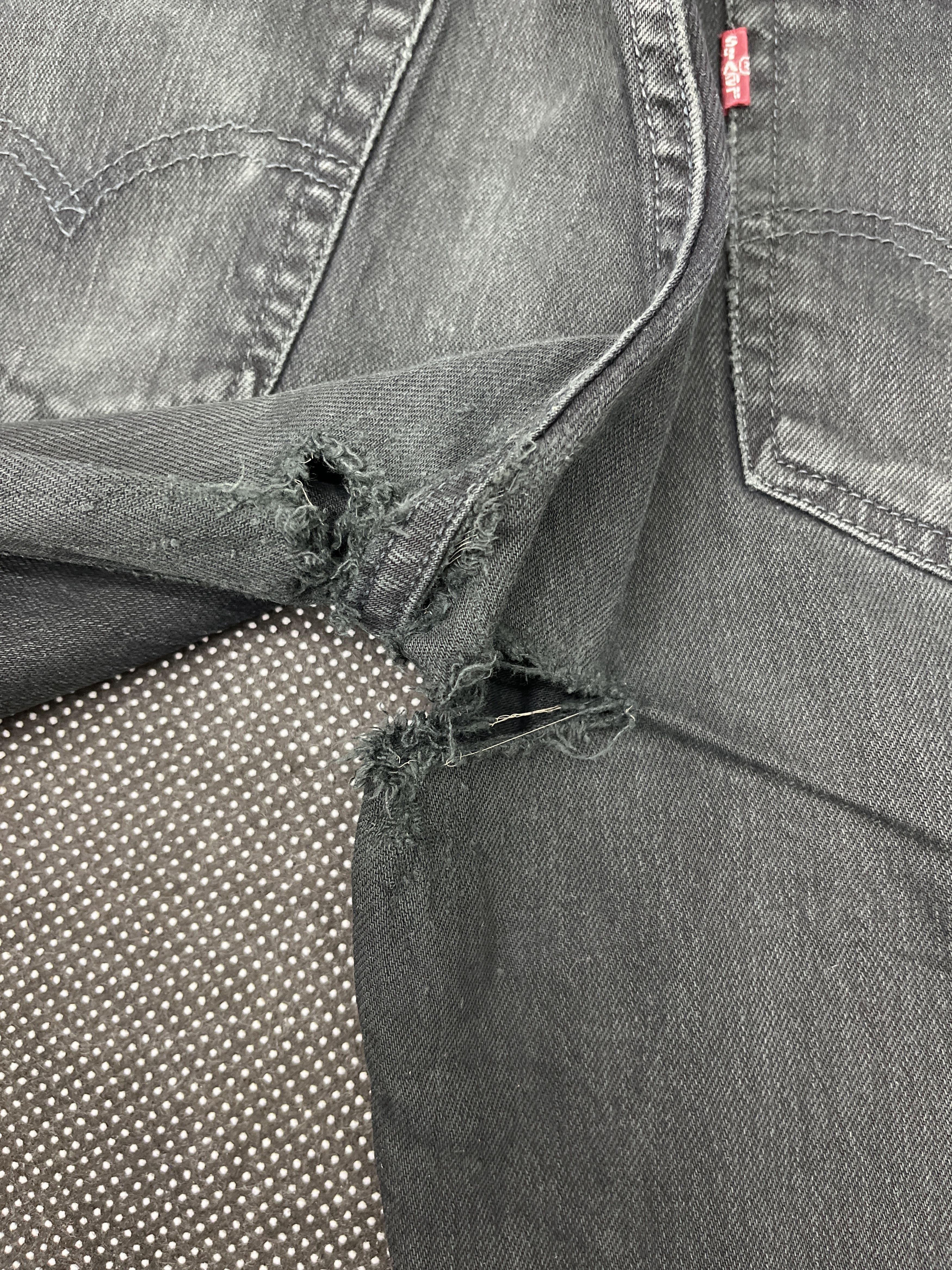 Levi's × Vintage Vintage Levis 511 Skinny Distressed Jeans - J059 Size US 29 - 10 Thumbnail