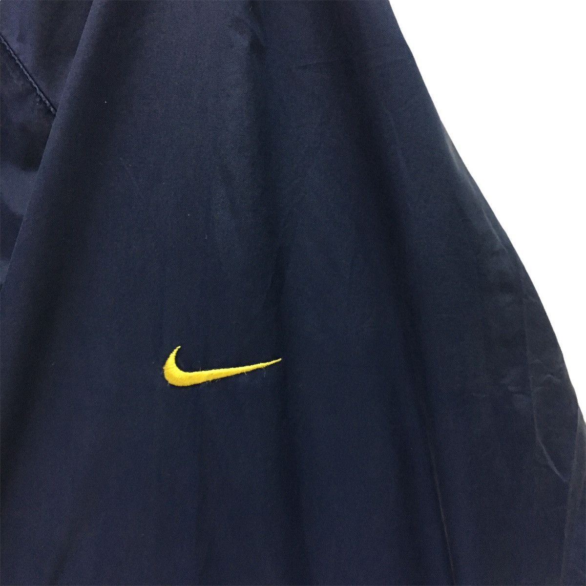 Nike × Sports Specialties × Vintage Vintage Nike Team The University Of Michigan Windbreaker Size US M / EU 48-50 / 2 - 3 Thumbnail