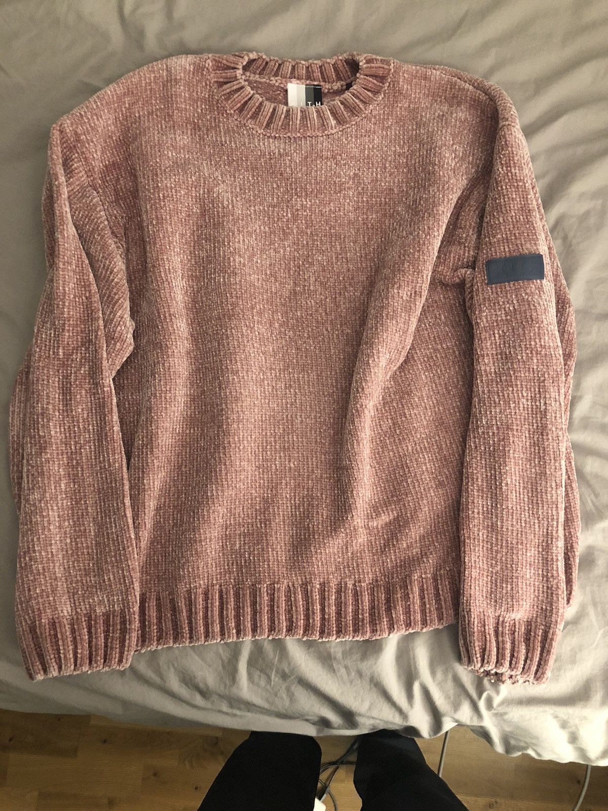 Kith Kith Meyer Chenille Crewneck Pale Mauve (Size XL) | Grailed