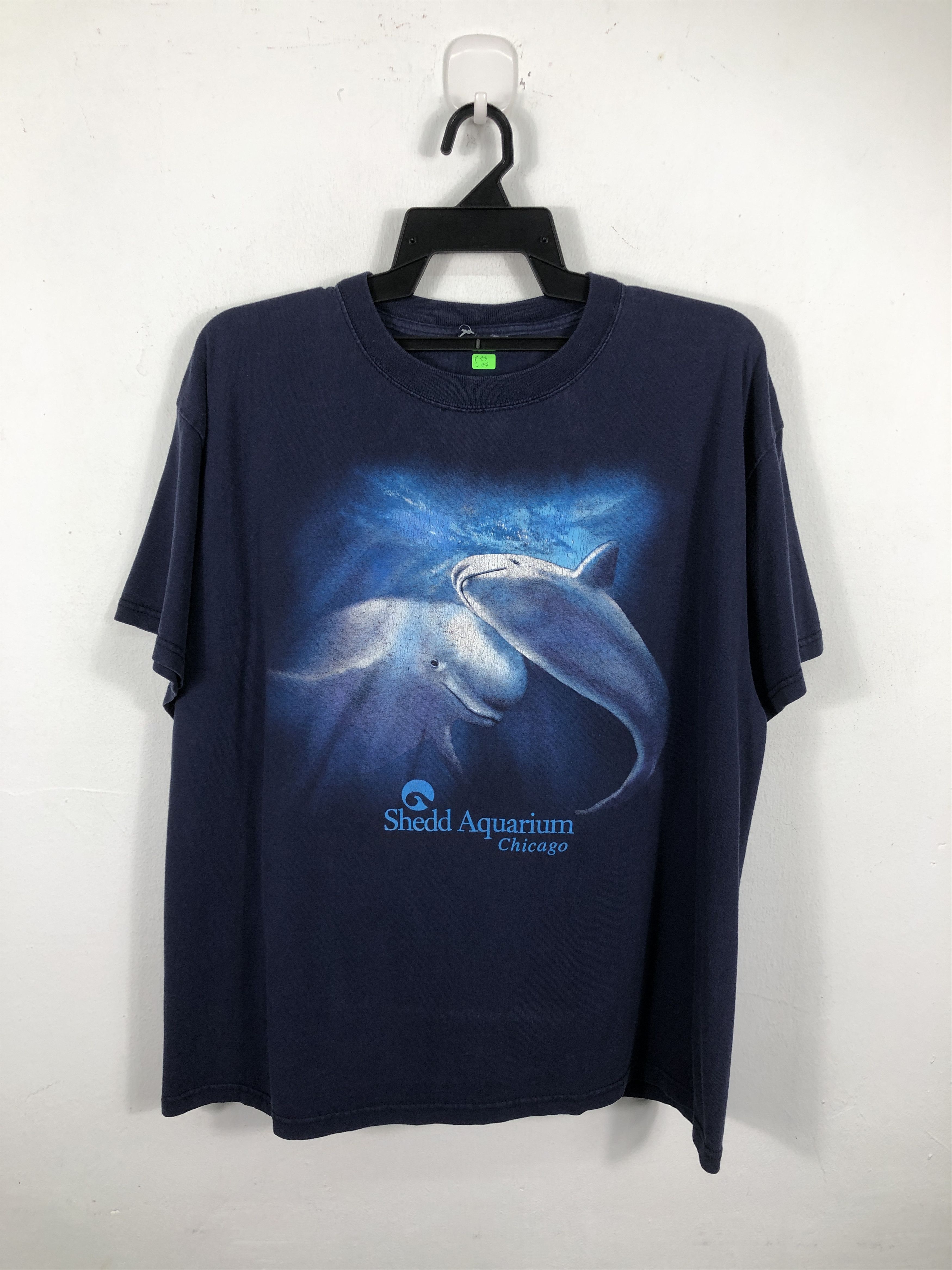 Habitat × Vintage Vintage Shedd Aquarium Chicago Dolphin T-Shirt Size US XL / EU 56 / 4 - 1 Thumbnail