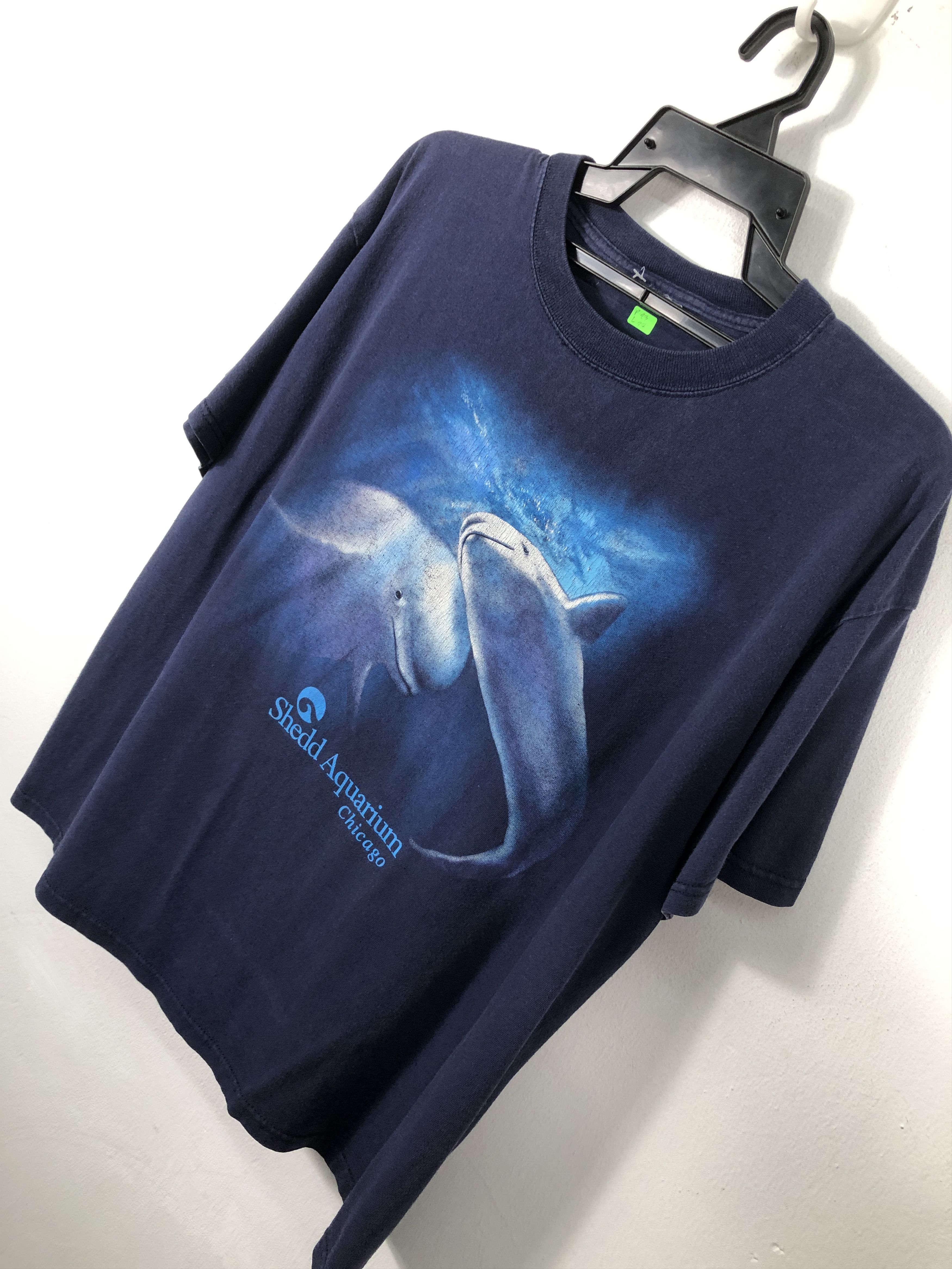 Habitat × Vintage Vintage Shedd Aquarium Chicago Dolphin T-Shirt Size US XL / EU 56 / 4 - 2 Thumbnail