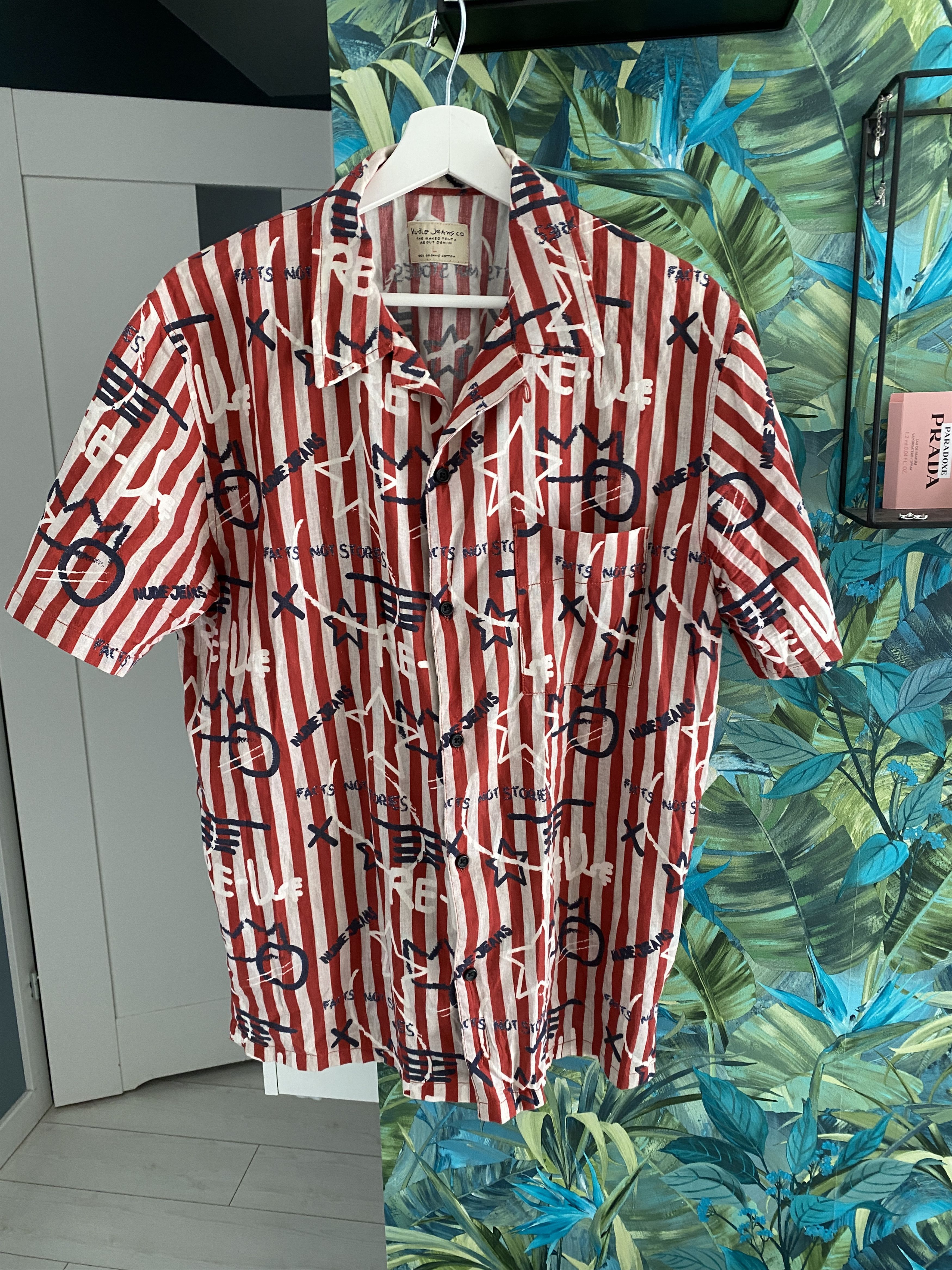 Nudie Jeans Nudie Jeans CO Brandon Graffiti Stripe SS shirt size L Size US L / EU 52-54 / 3 - 1 Thumbnail