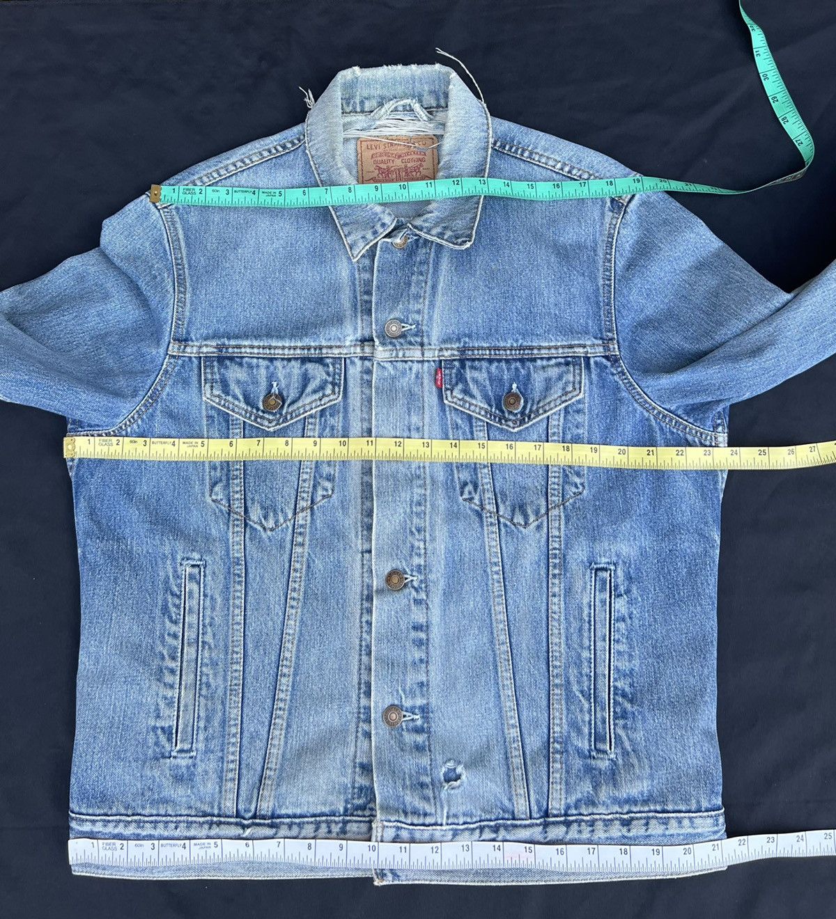 Levi's Trashed! VTG 1997 Levi’s Fade Distress Denim Trucker Jacket Size US L / EU 52-54 / 3 - 22 Thumbnail