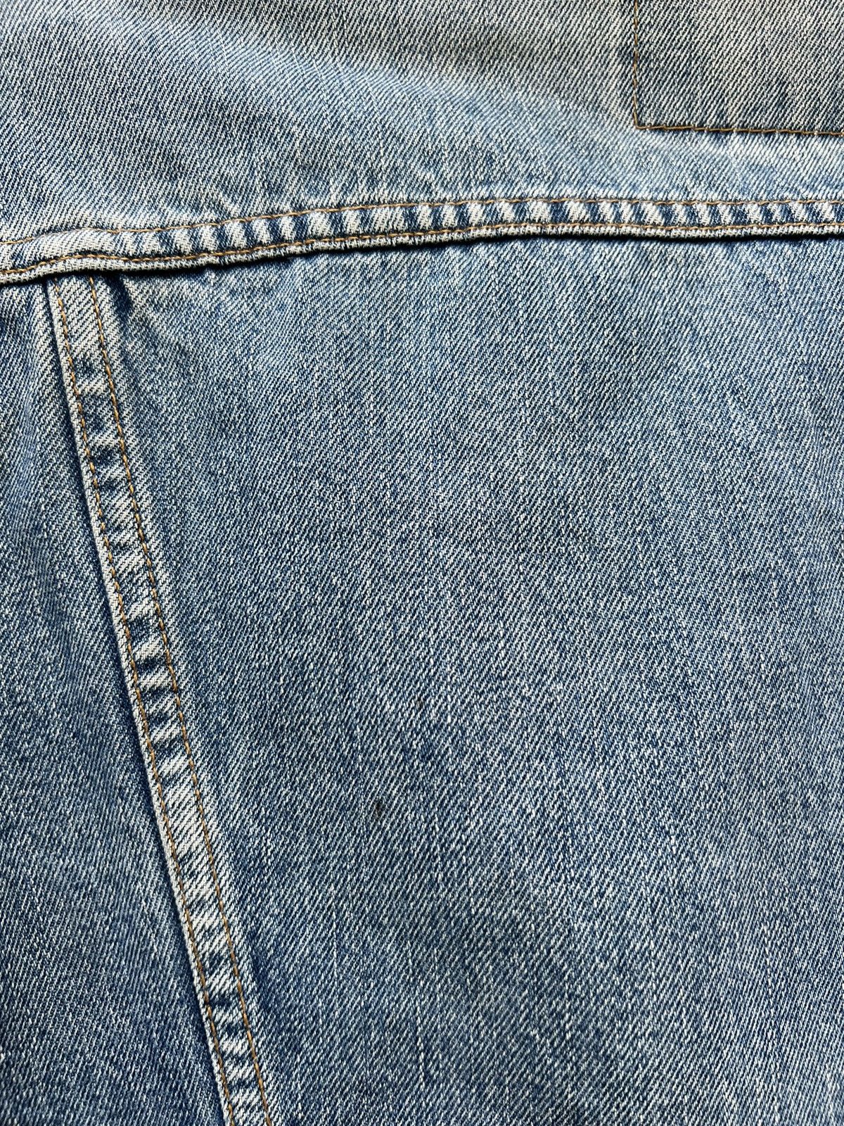 Levi's Trashed! VTG 1997 Levi’s Fade Distress Denim Trucker Jacket Size US L / EU 52-54 / 3 - 8 Thumbnail